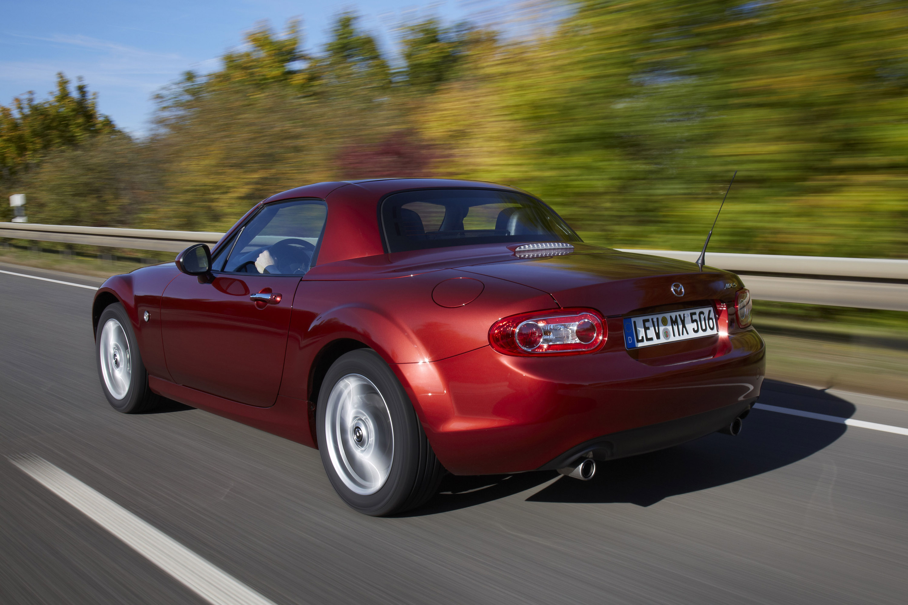 Mazda MX-5 Roadster Coupe photo #26