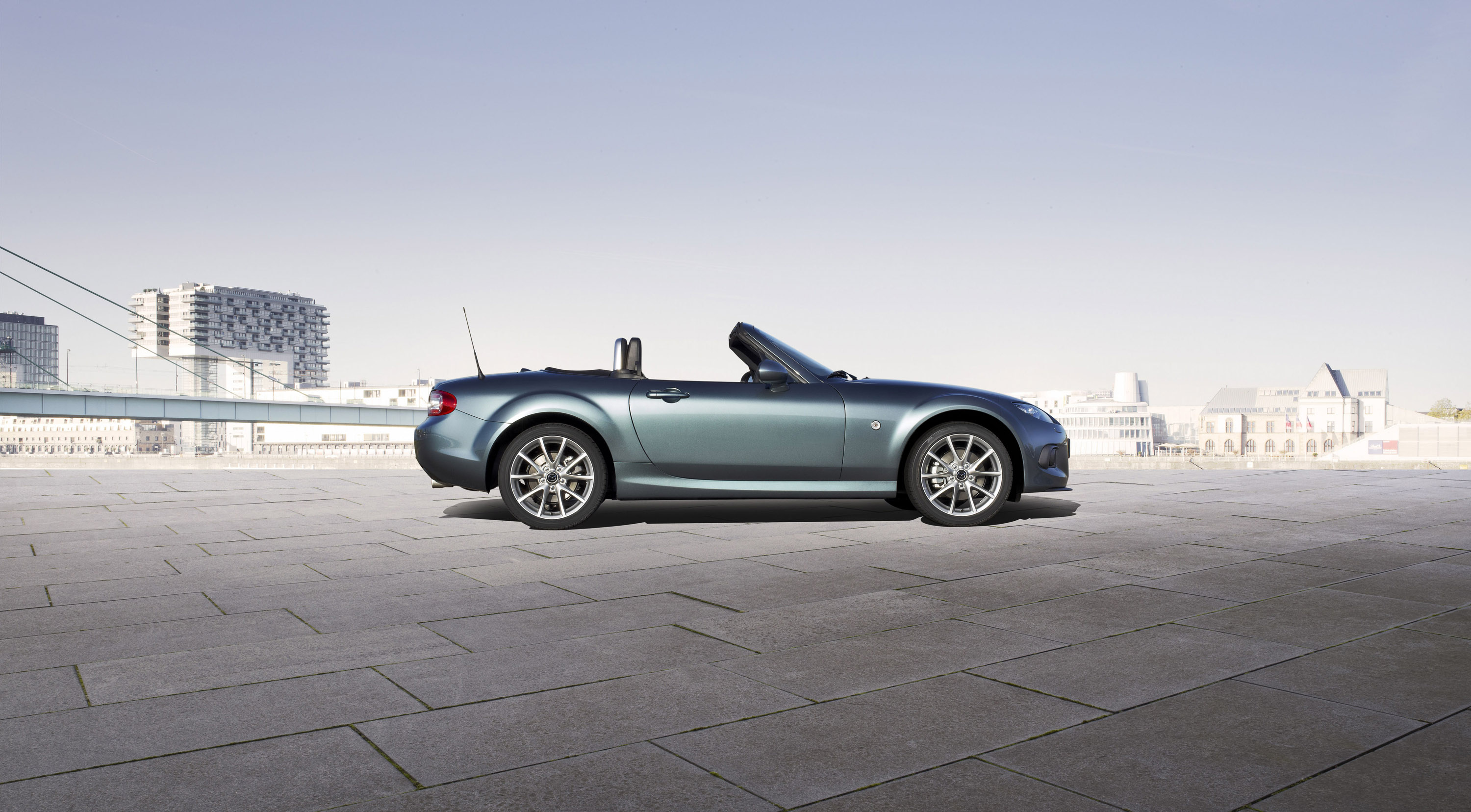 Mazda MX-5 photo #16