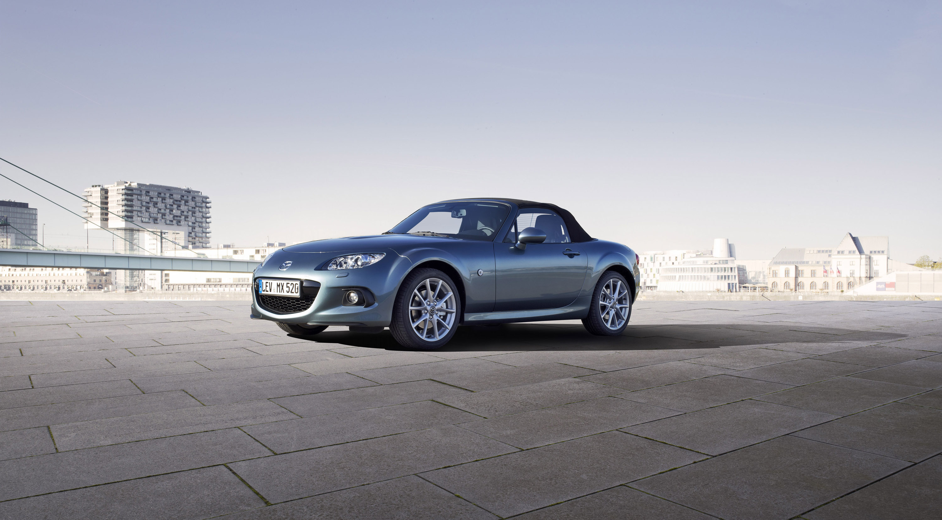 Mazda MX-5 photo #17