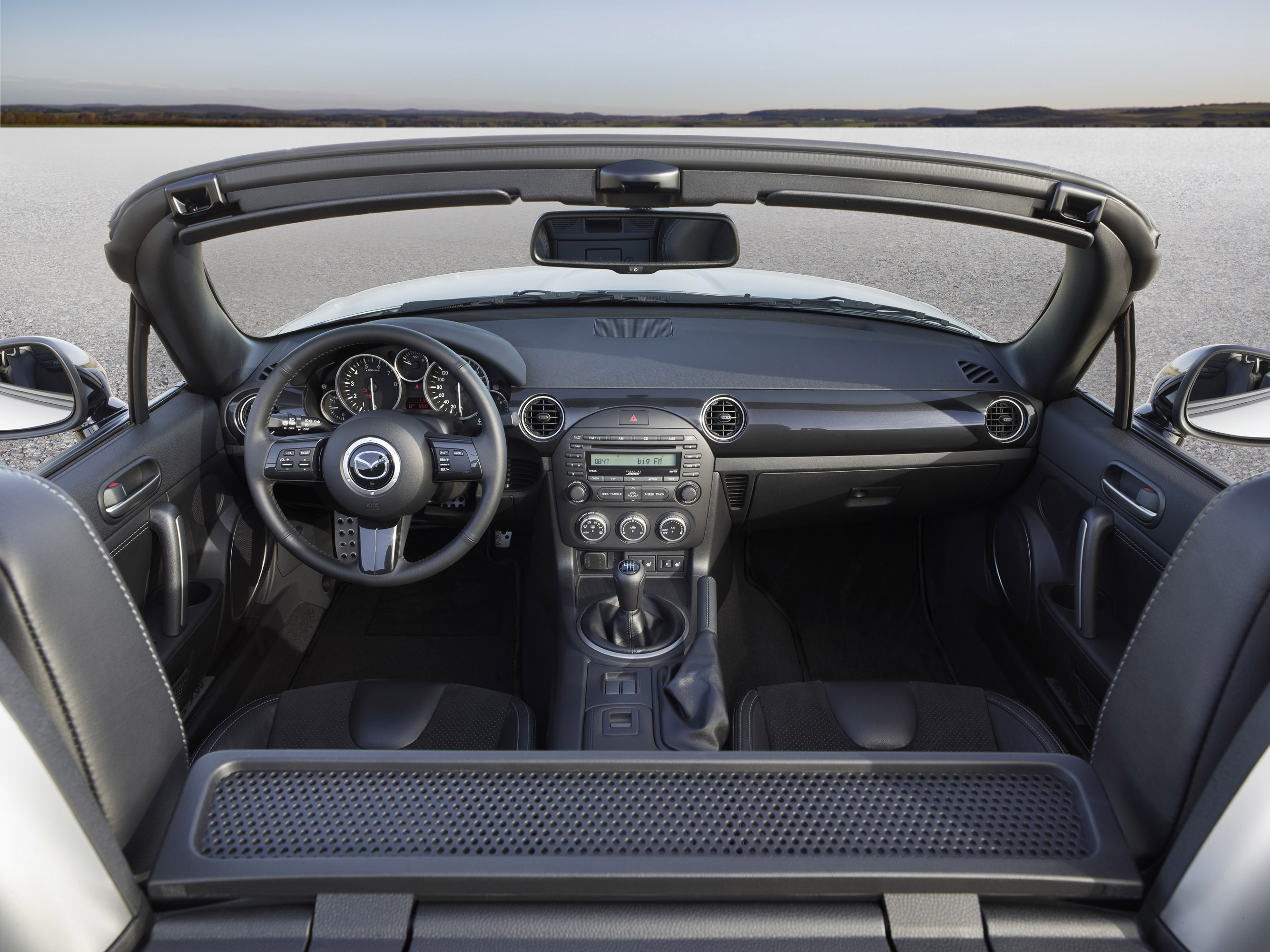 Mazda MX-5 photo #20