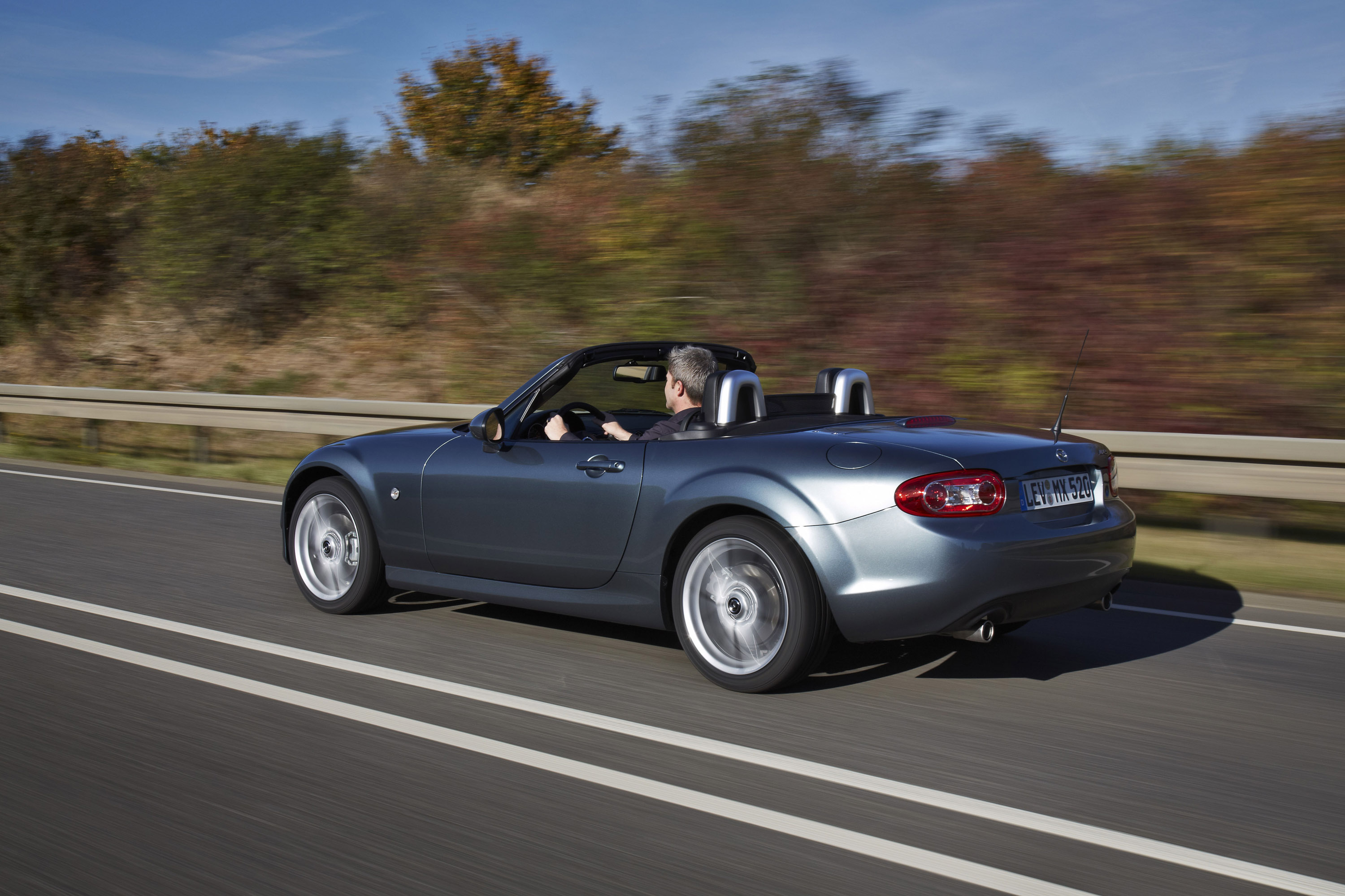 Mazda MX-5 photo #24