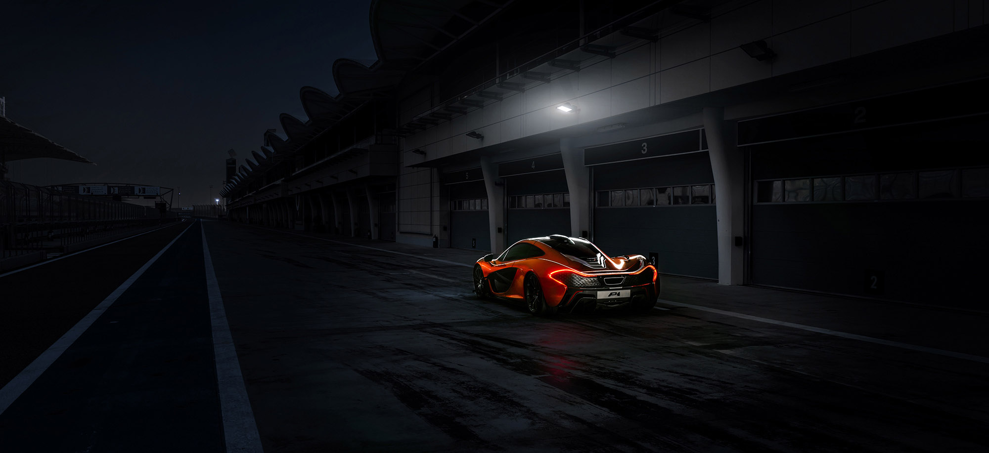 McLaren P1 photo #20