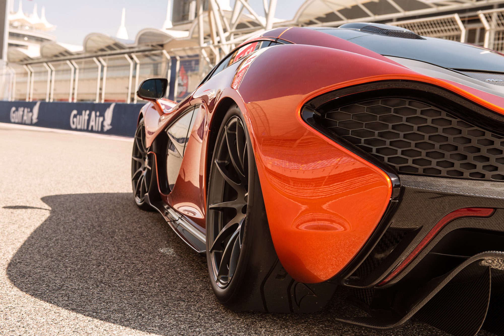 McLaren P1 photo #28