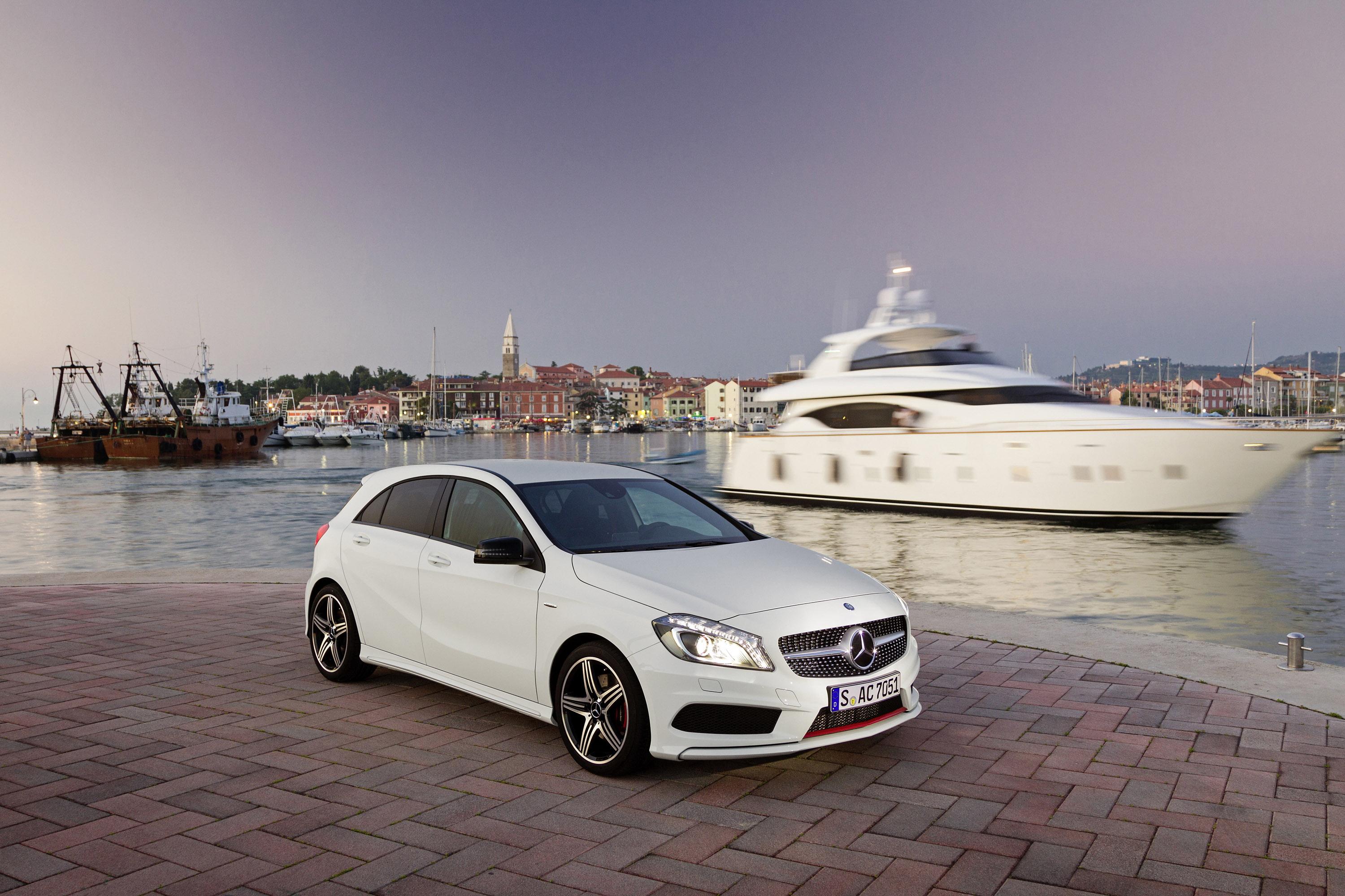 Mercedes A-Class photo #16