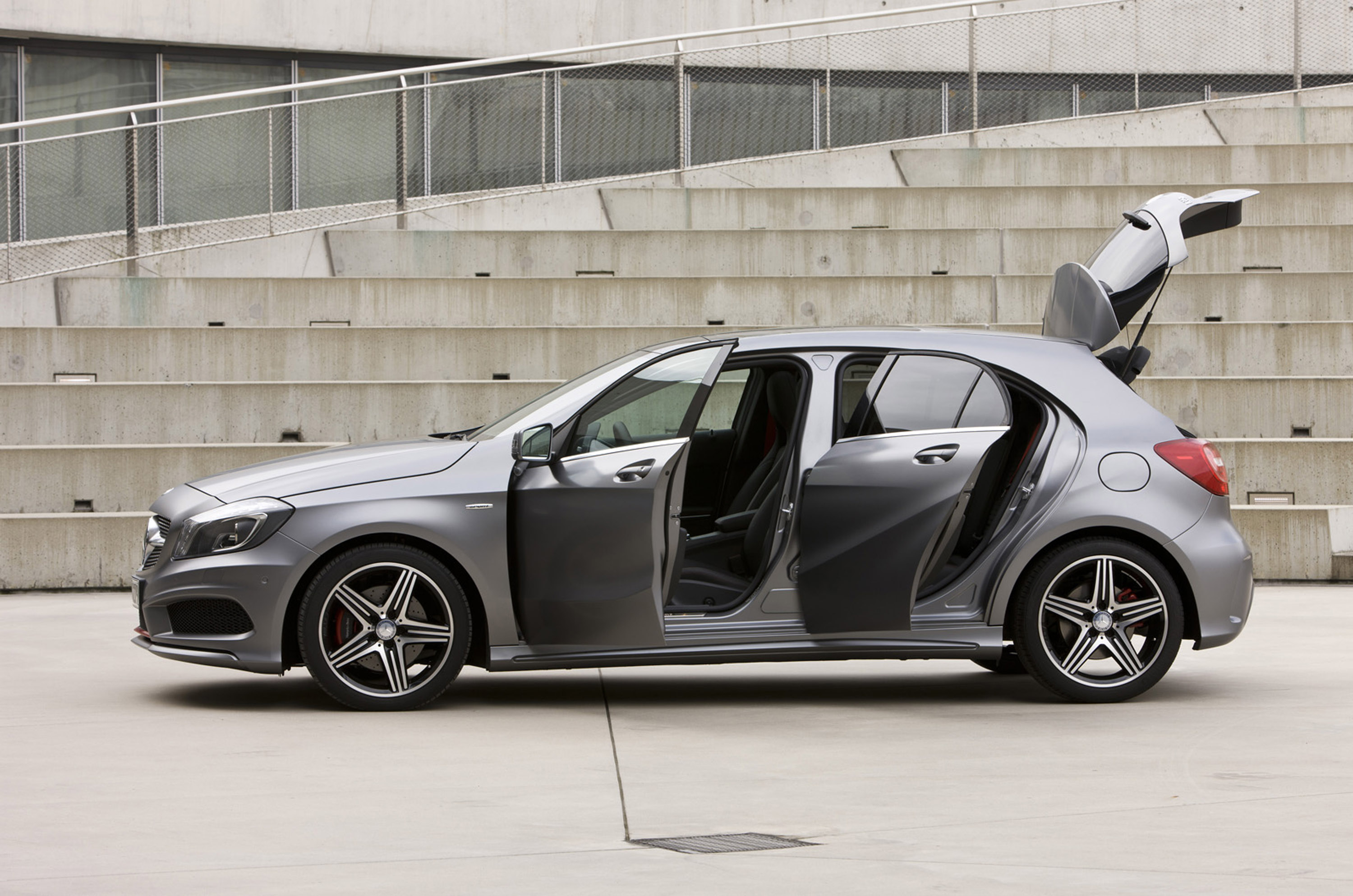Mercedes A-Class photo #31