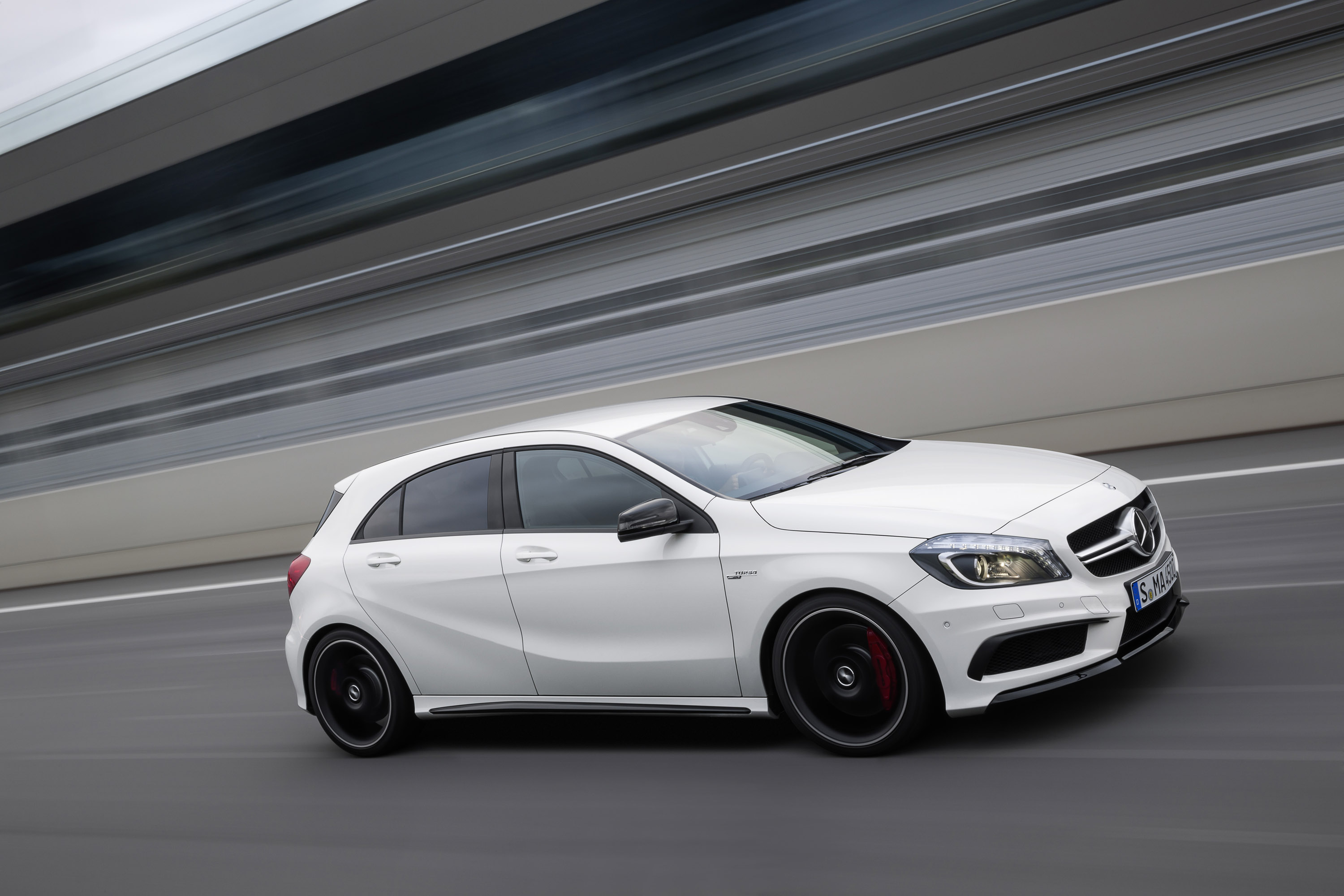 Mercedes-Benz A 45 AMG photo #16