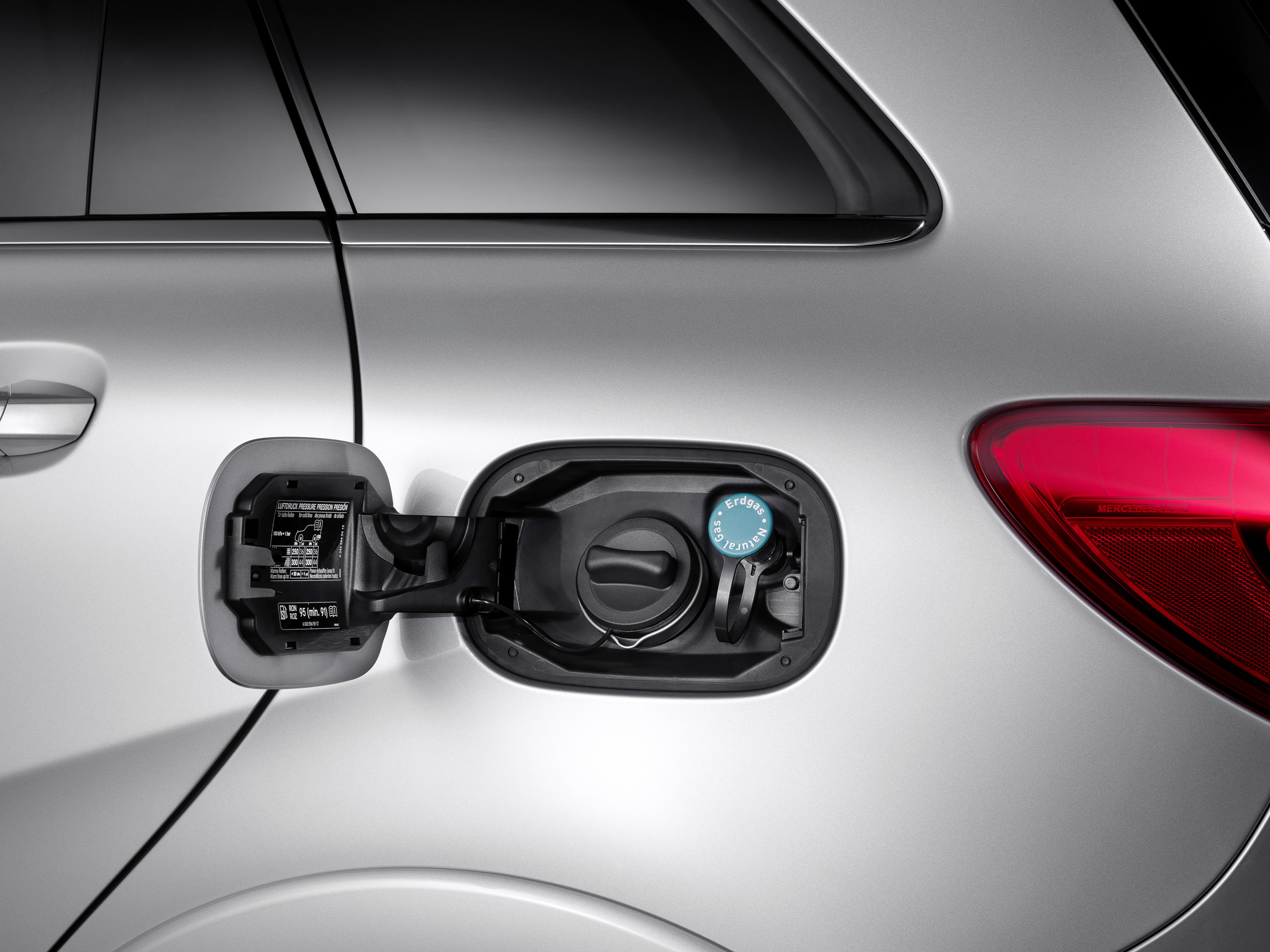 Mercedes-Benz B200 Natural Gas Drive photo #21