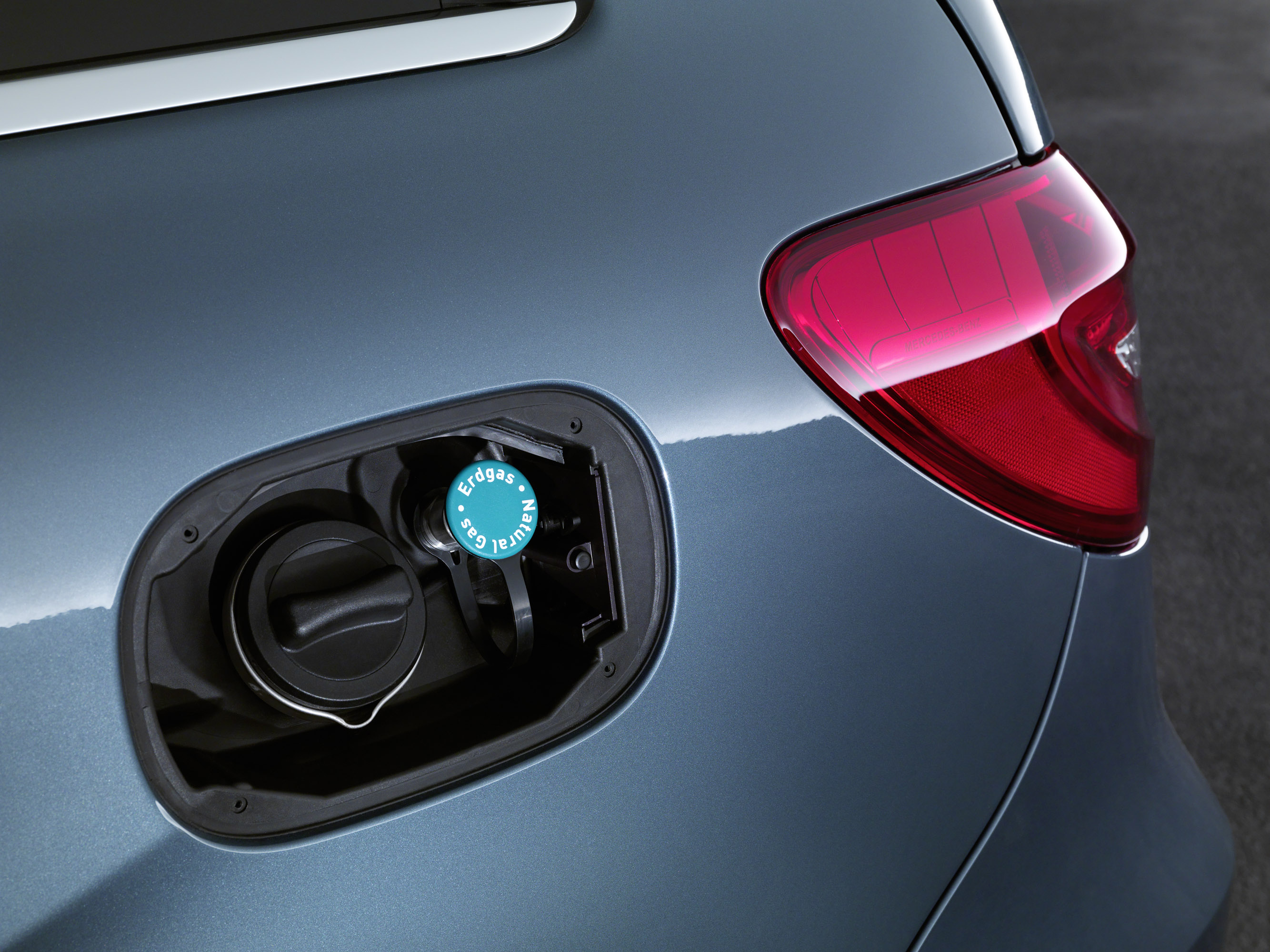 Mercedes-Benz B200 Natural Gas Drive photo #22