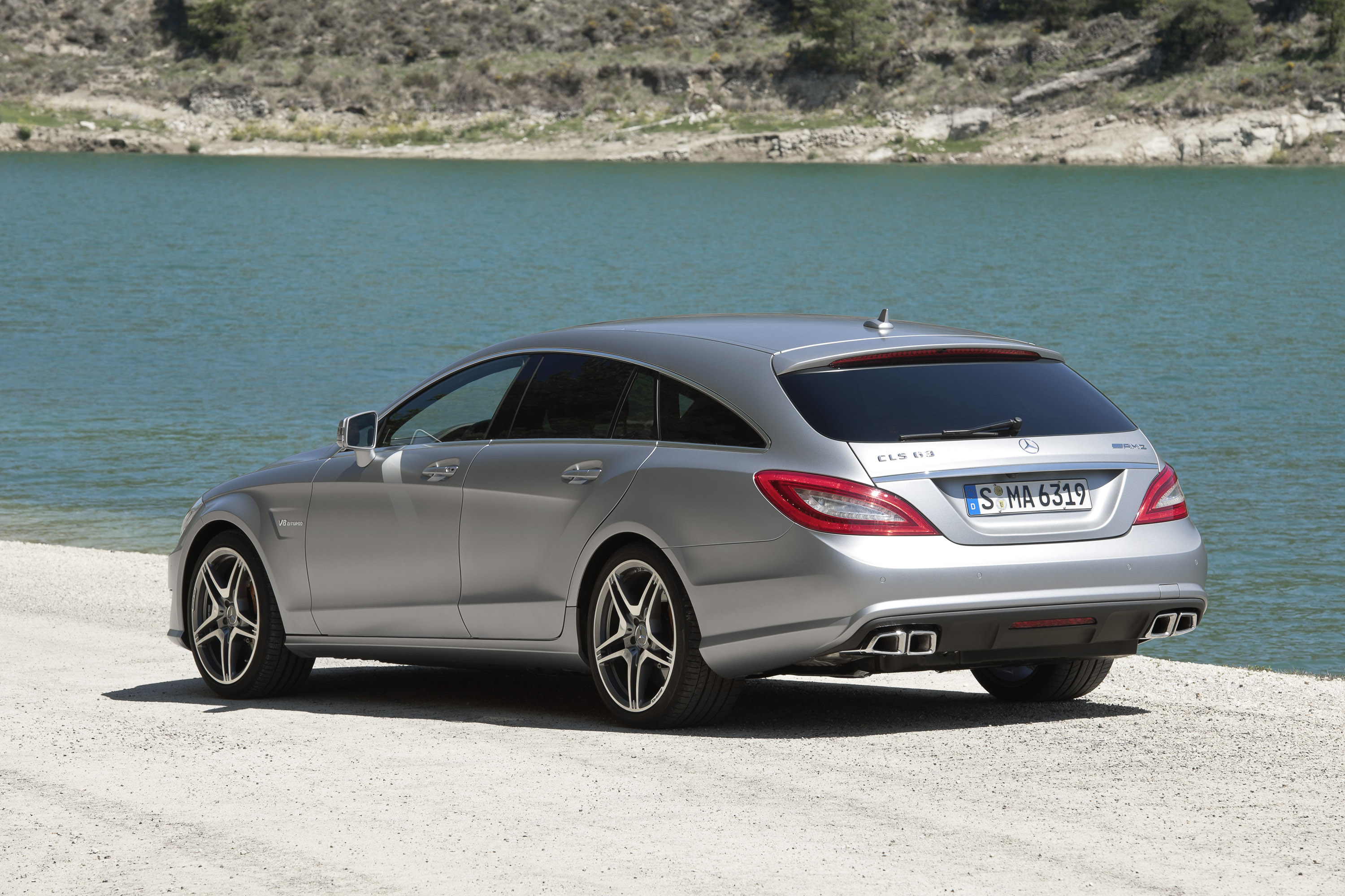 Mercedes-Benz CLS 63 AMG Shooting Brake photo #26