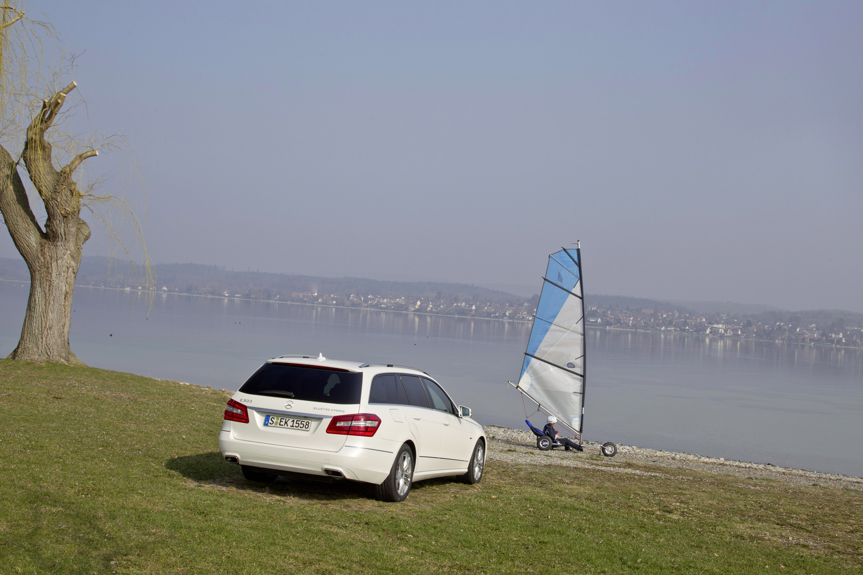 Mercedes-Benz E300 BlueTEC HYBRID photo #24