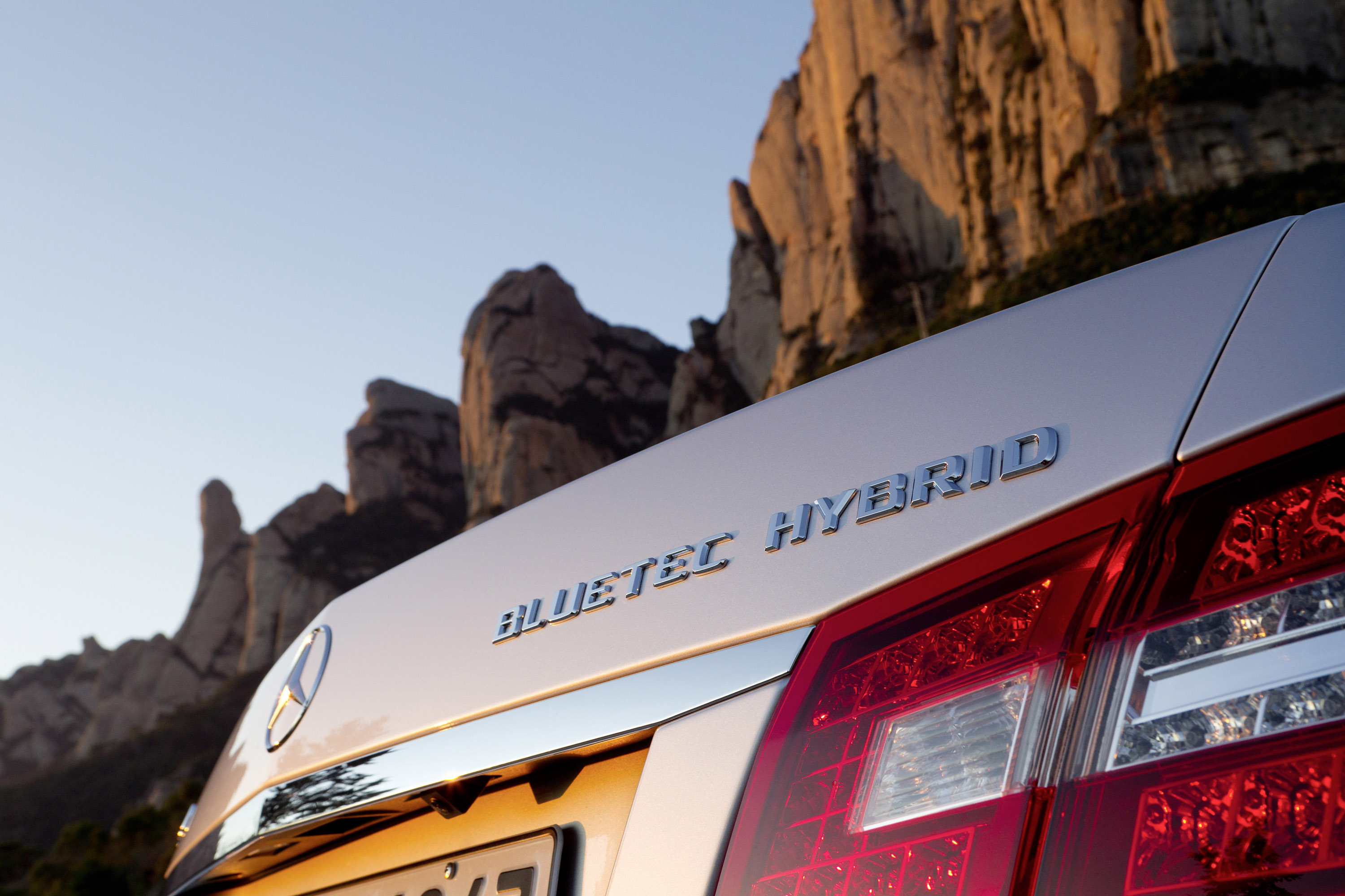 Mercedes-Benz E300 BlueTEC HYBRID photo #25