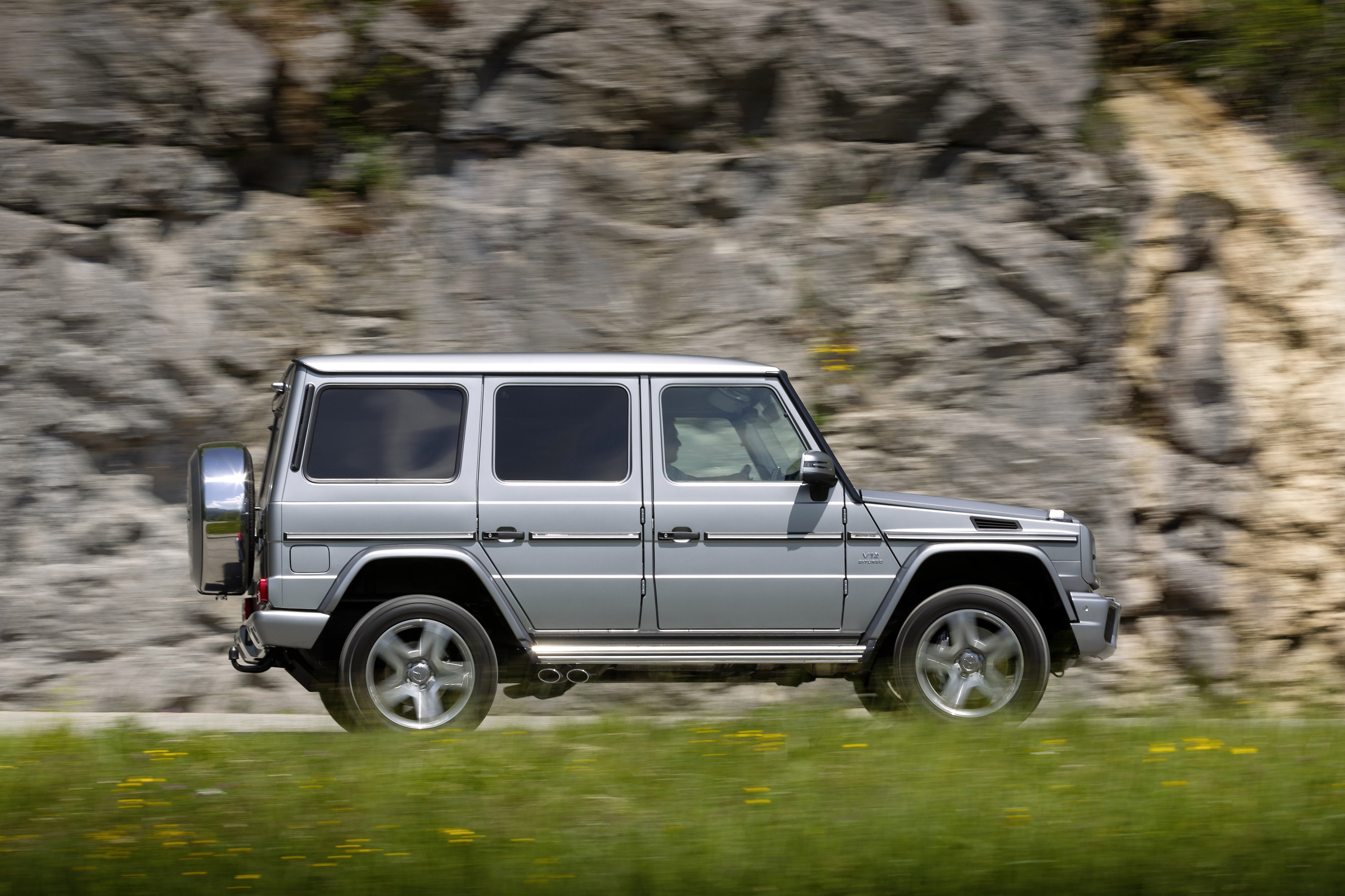 Mercedes-Benz G-Class photo #28