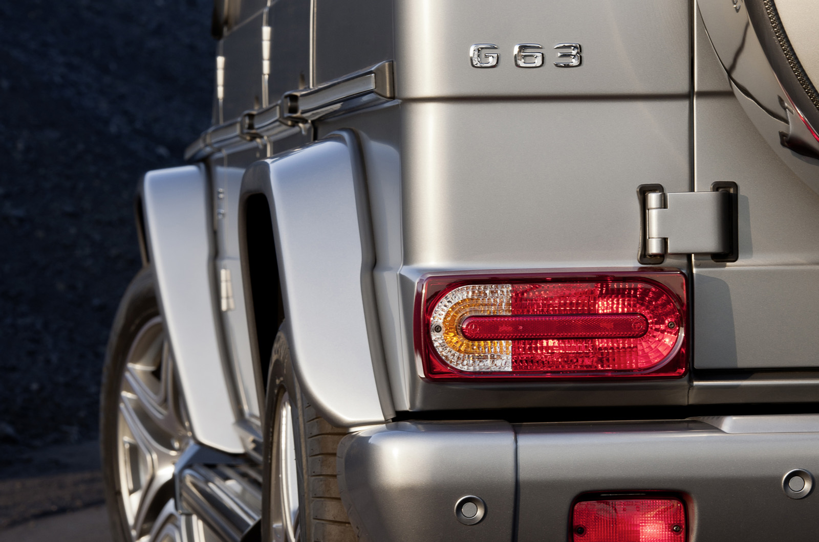 Mercedes-Benz G-Class photo #68