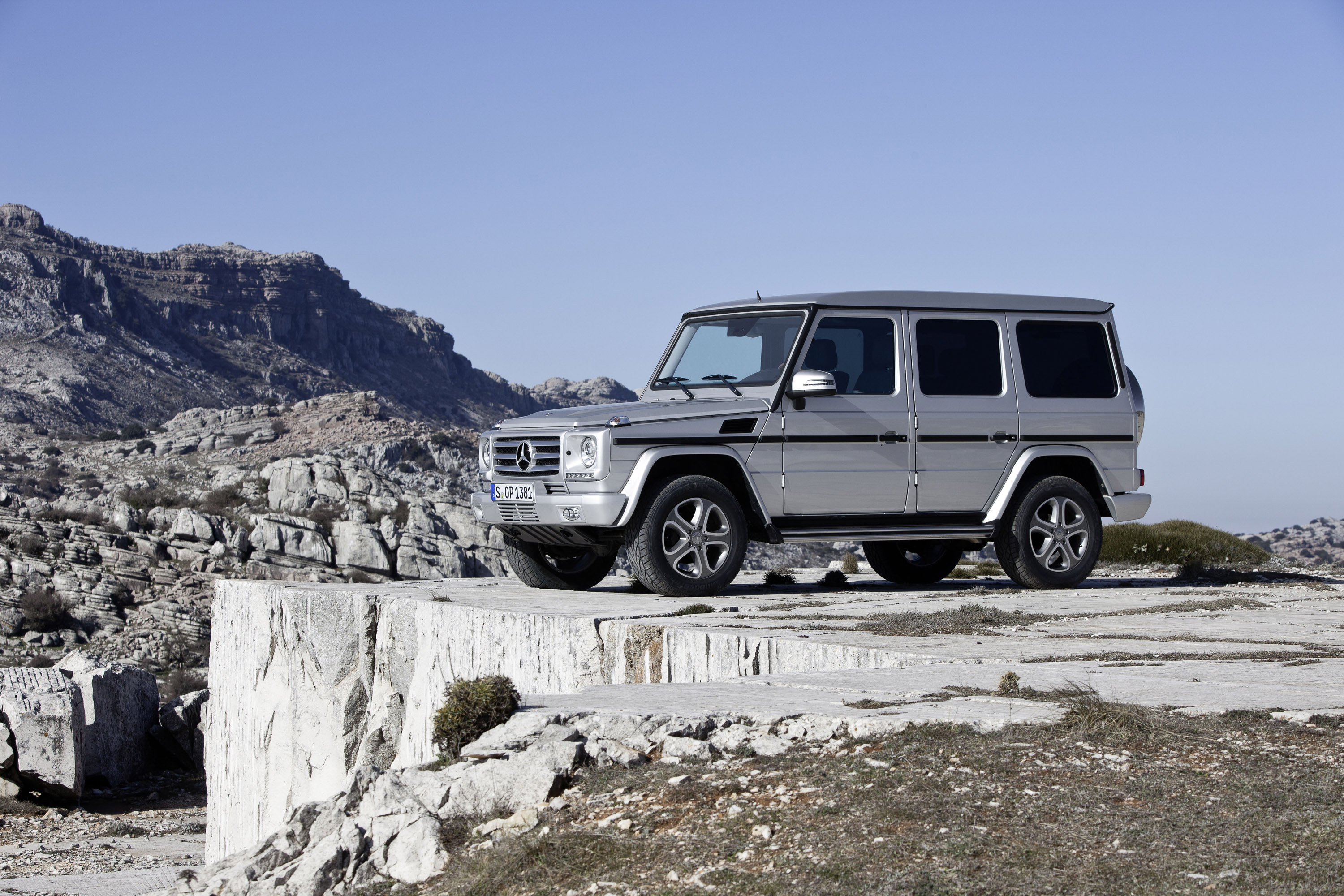 Mercedes-Benz G350 BlueTEC photo #15