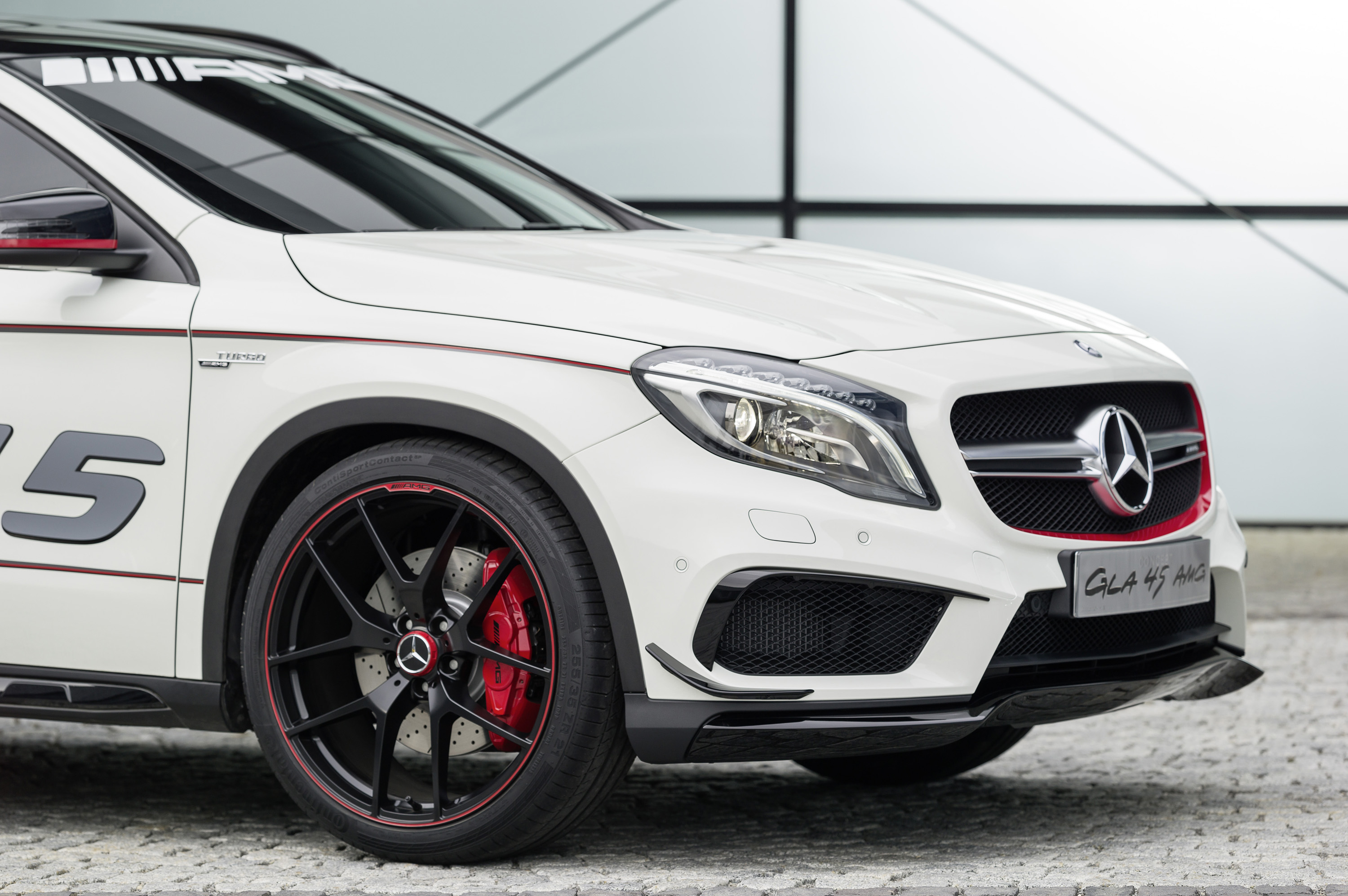 Mercedes-Benz GLA 45 AMG Concept photo #4