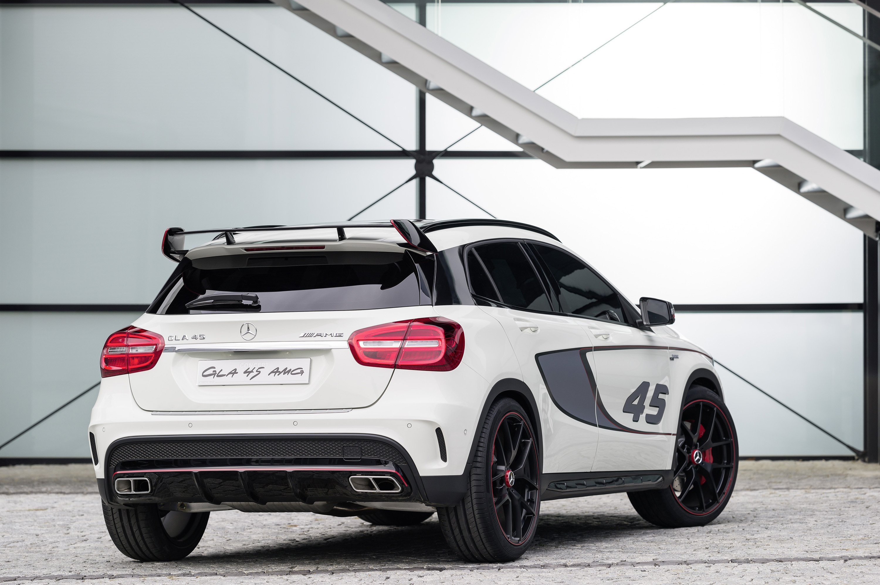 Mercedes-Benz GLA 45 AMG Concept photo #5