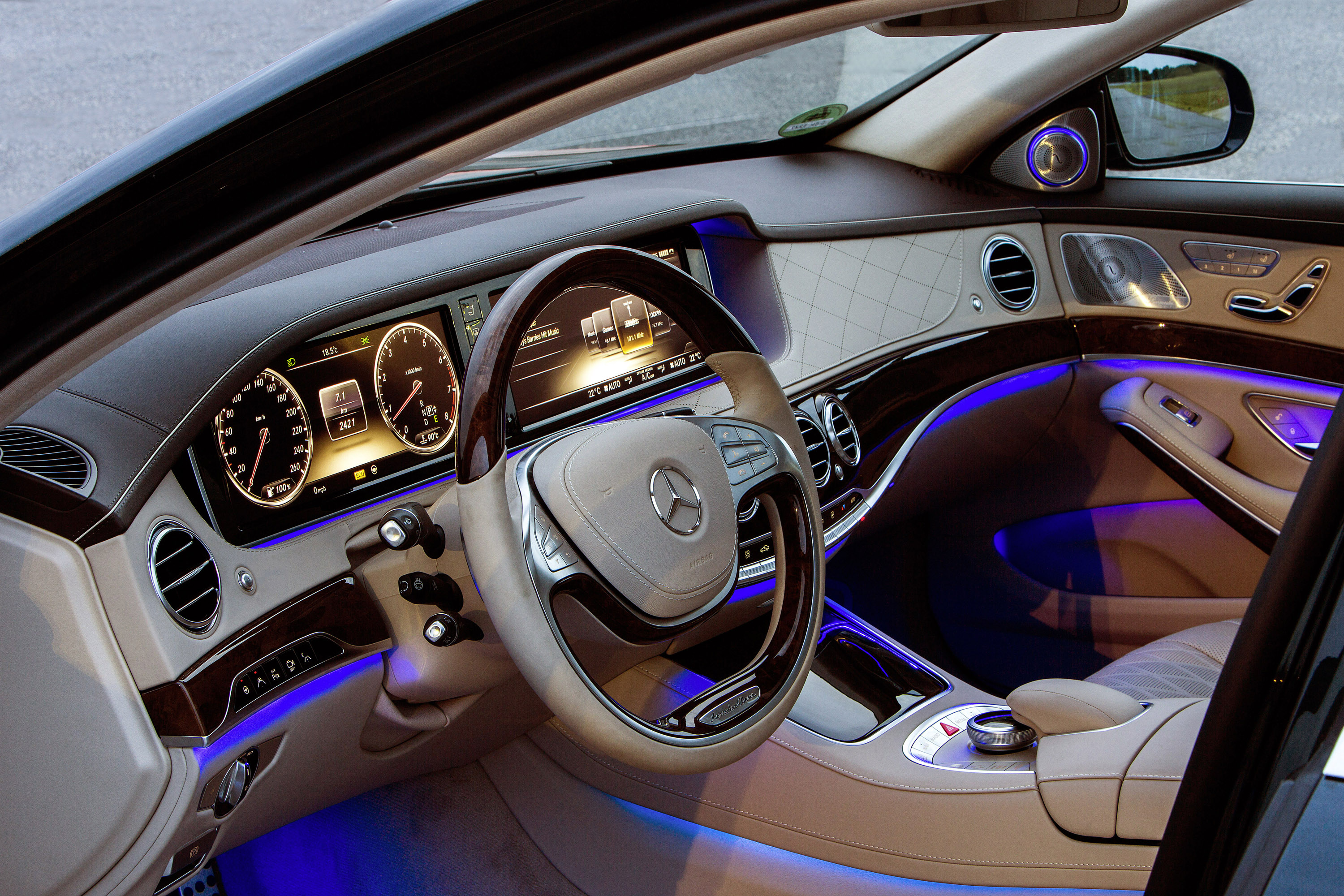 Mercedes-Benz S350 BlueTEC photo #15