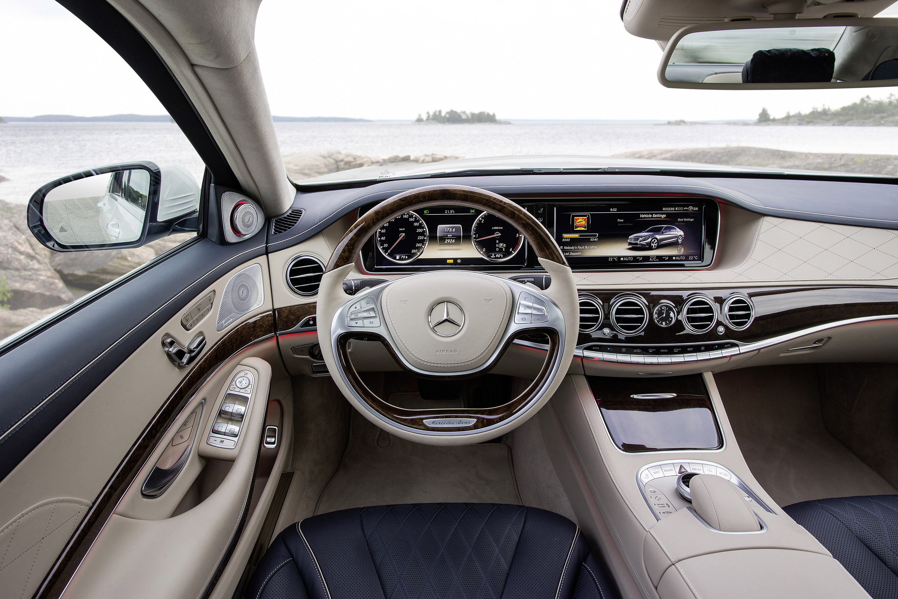 Mercedes-Benz S350 BlueTEC photo #18