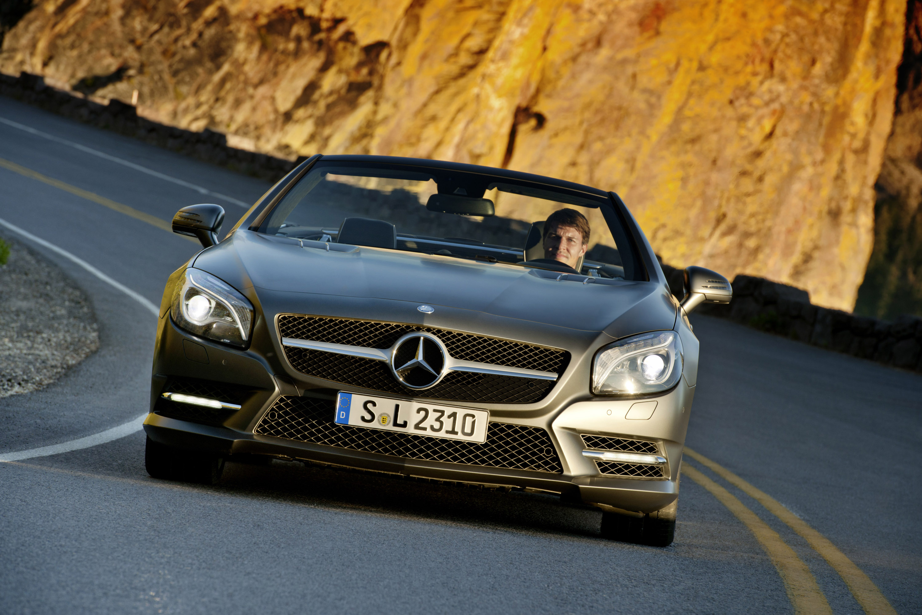 Mercedes-Benz SL-Class photo #1