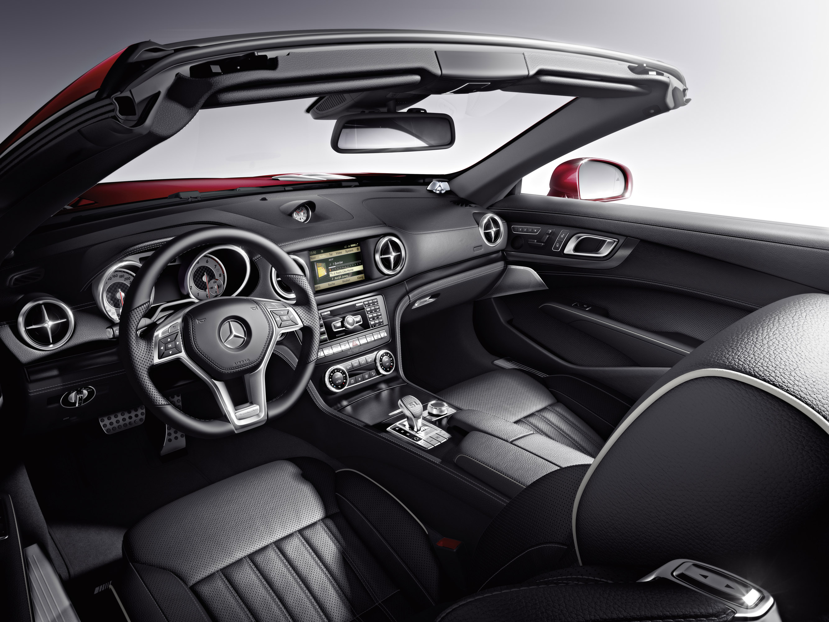 Mercedes-Benz SL-Class photo #23