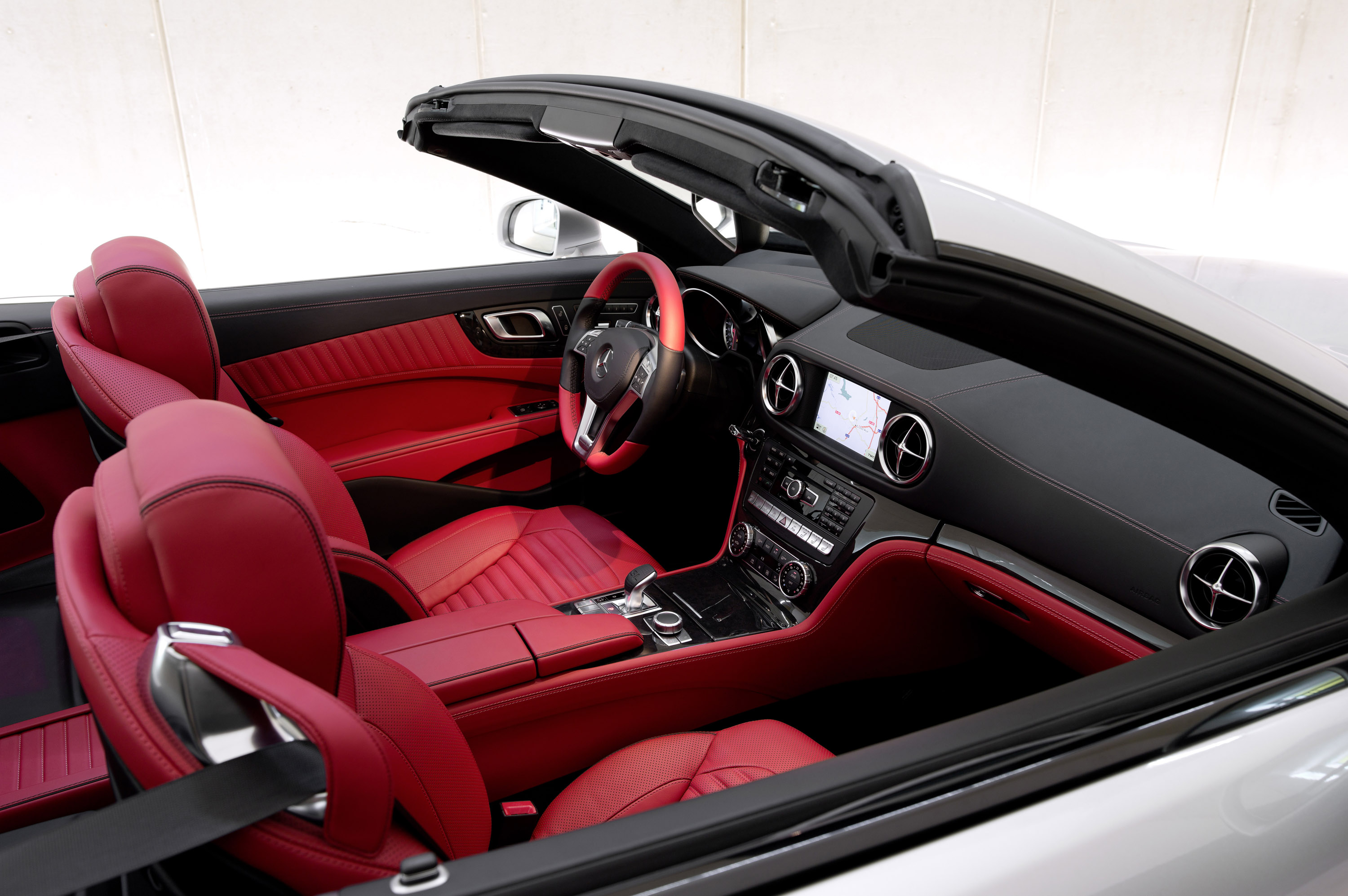 Mercedes-Benz SL-Class photo #25