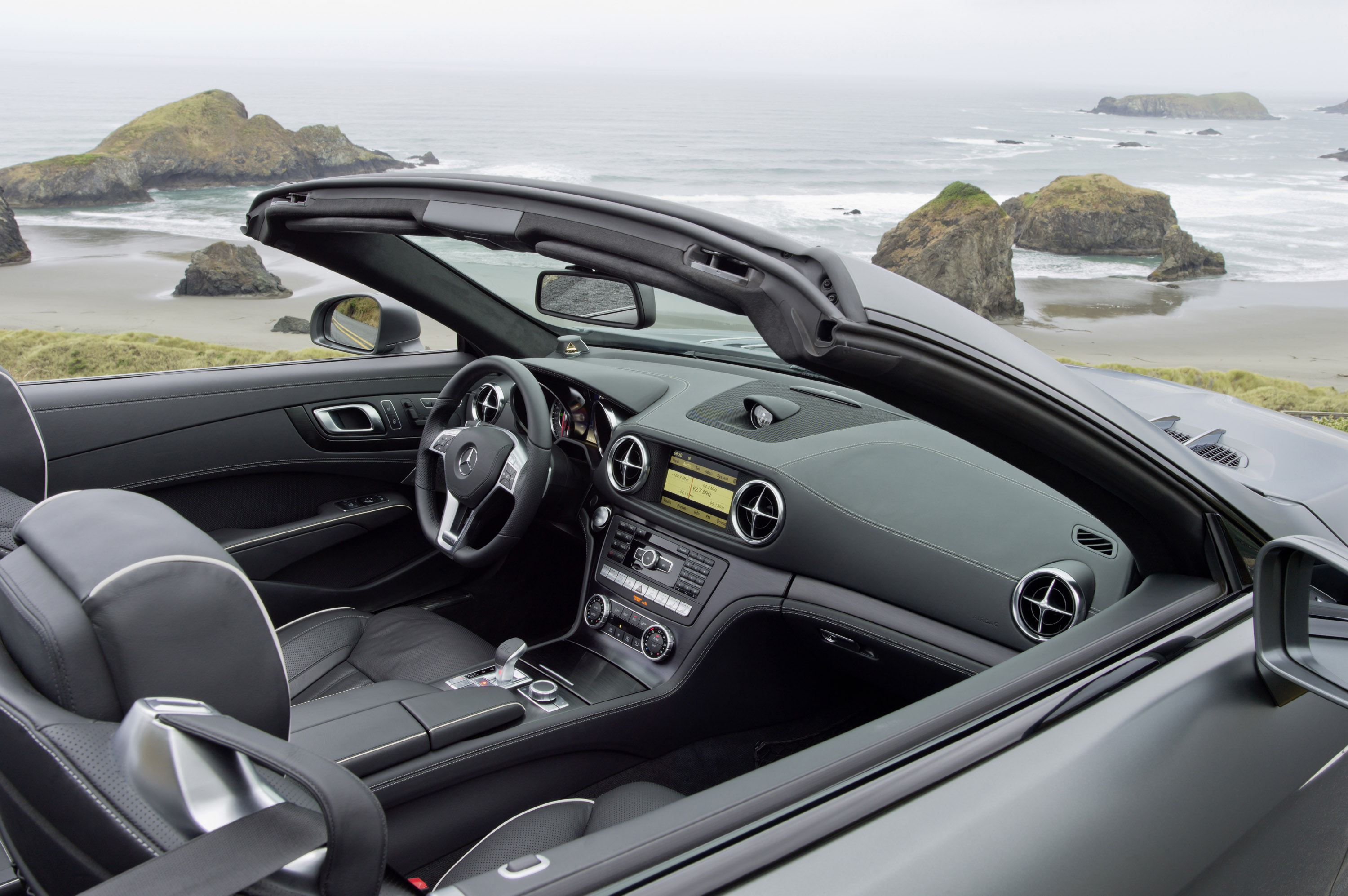 Mercedes-Benz SL-Class photo #26