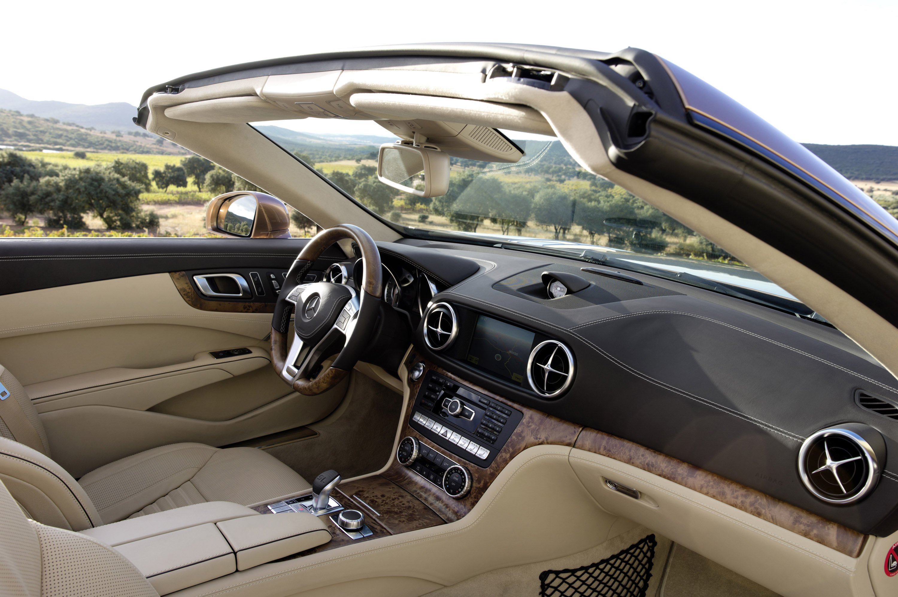 Mercedes-Benz SL-Class photo #27