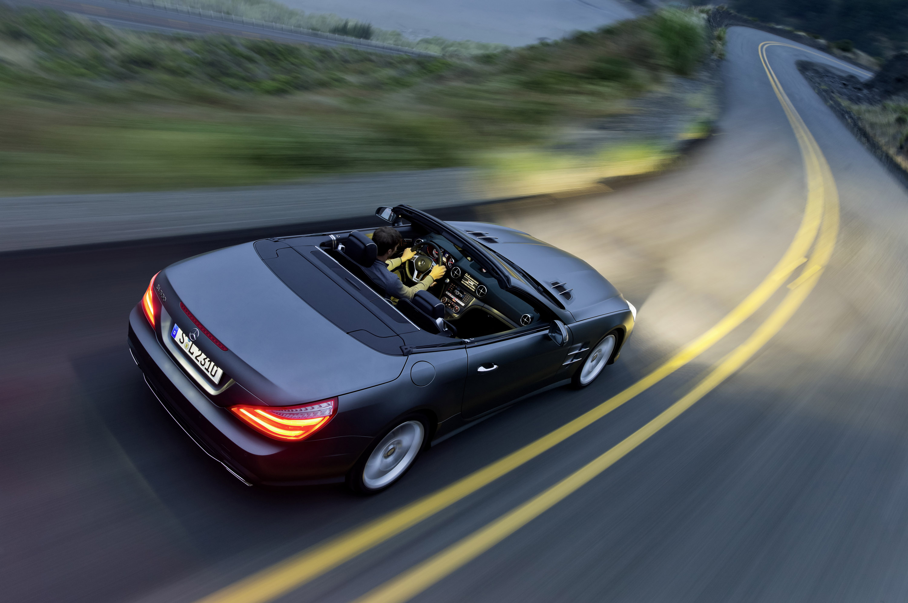 Mercedes-Benz SL-Class photo #35