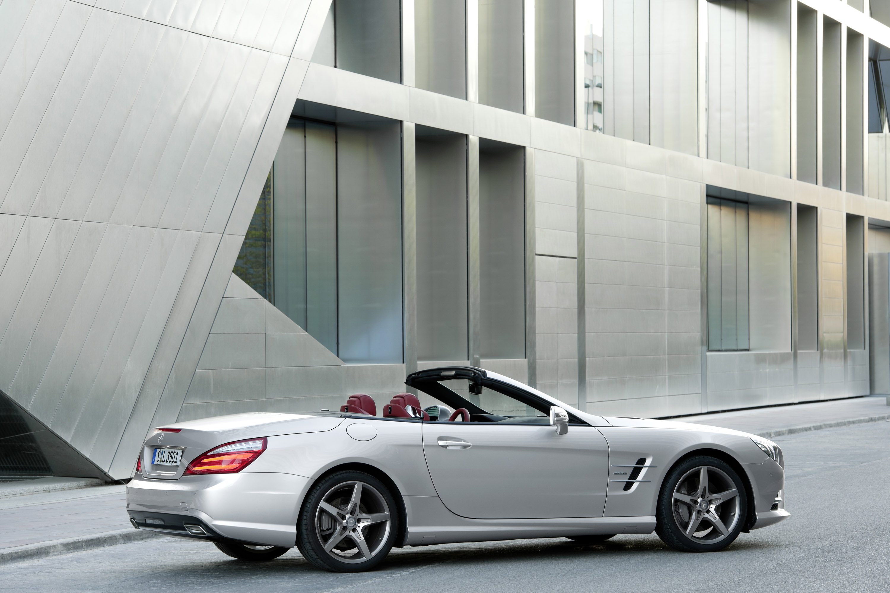 Mercedes-Benz SL-Class photo #38