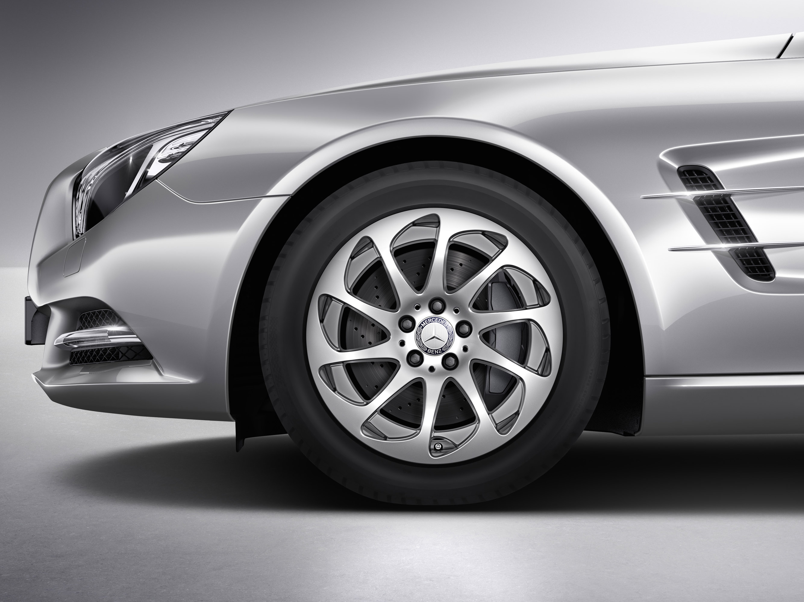 Mercedes-Benz SL-Class photo #41