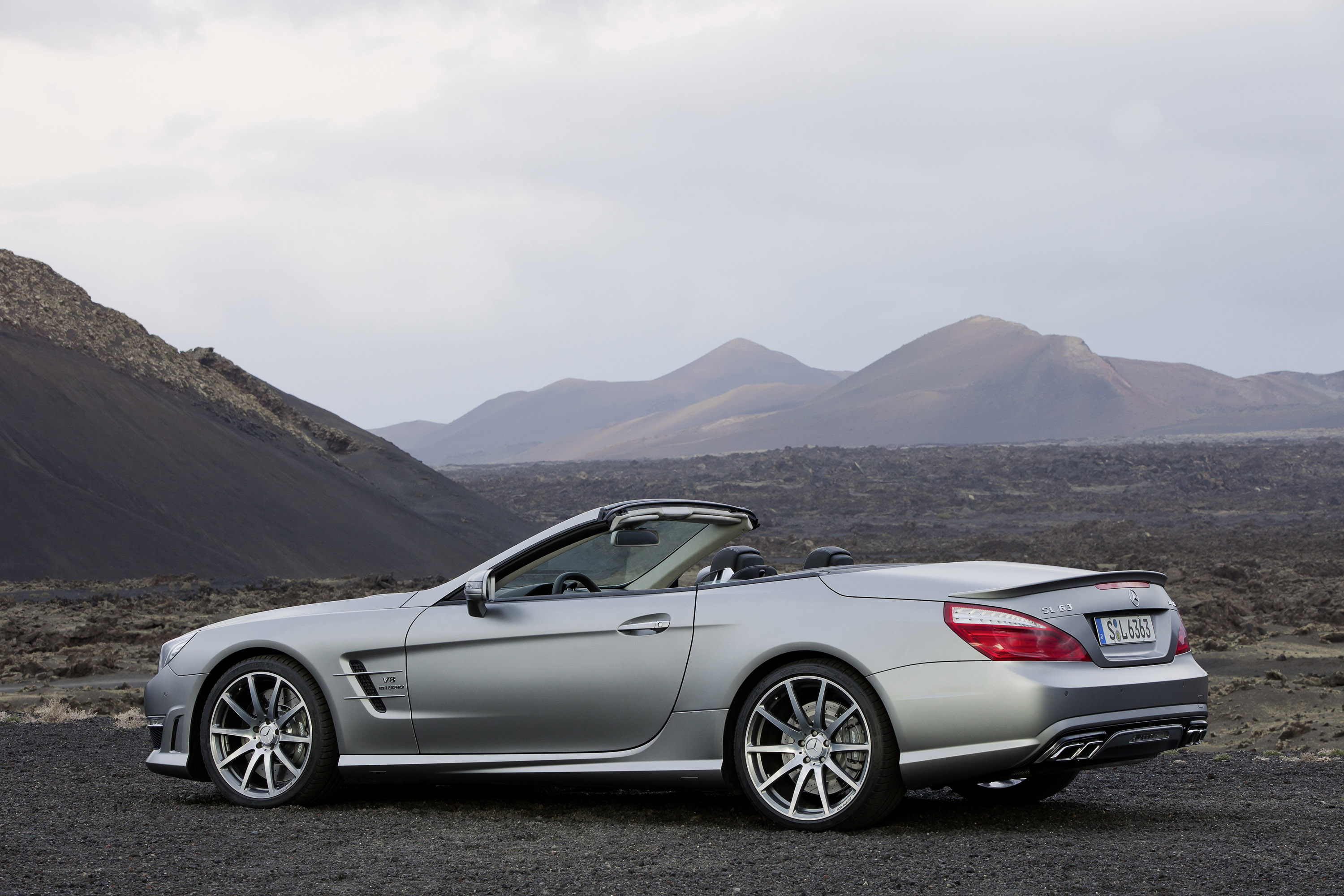 Mercedes-Benz SL63 AMG photo #18
