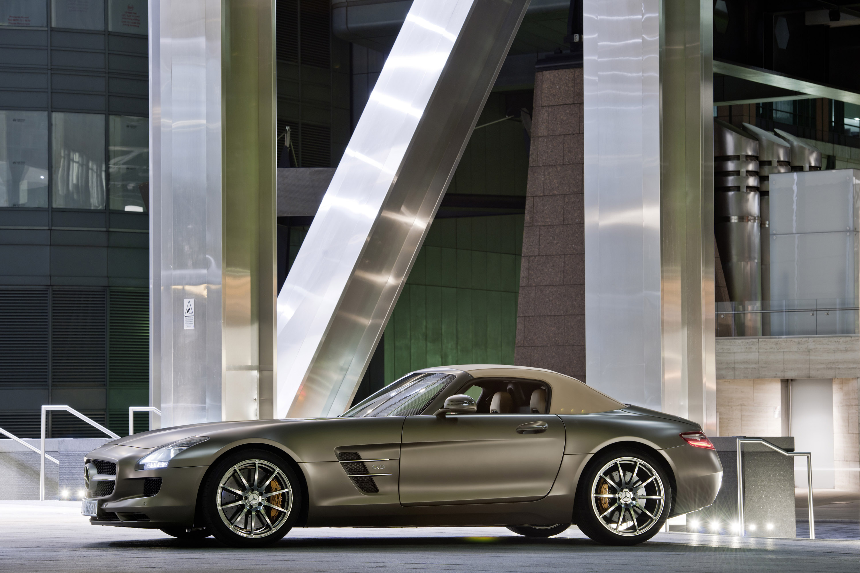 Mercedes-Benz SLS AMG GT Roadster photo #16