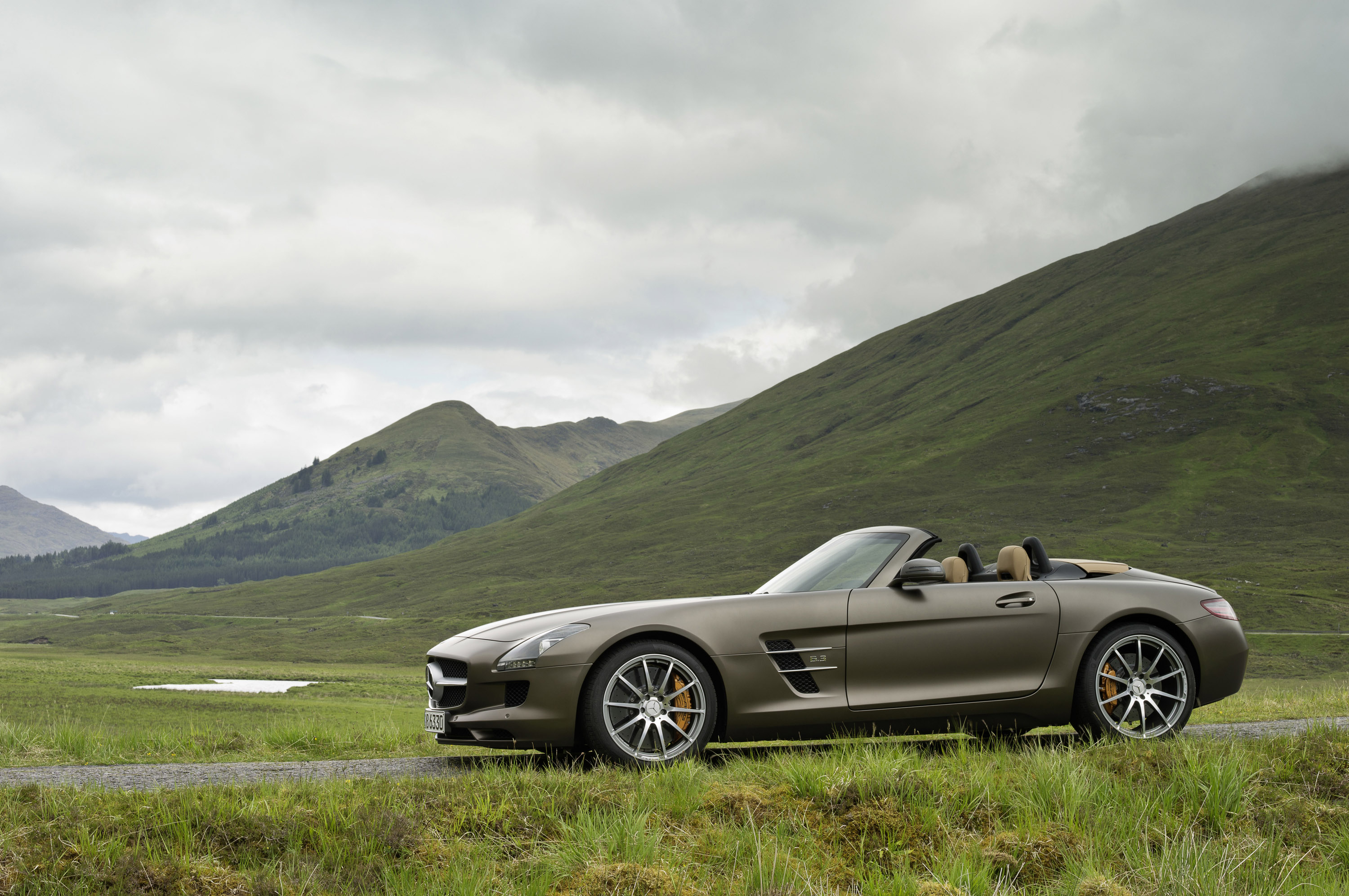 Mercedes Benz SLS AMG Roadster
