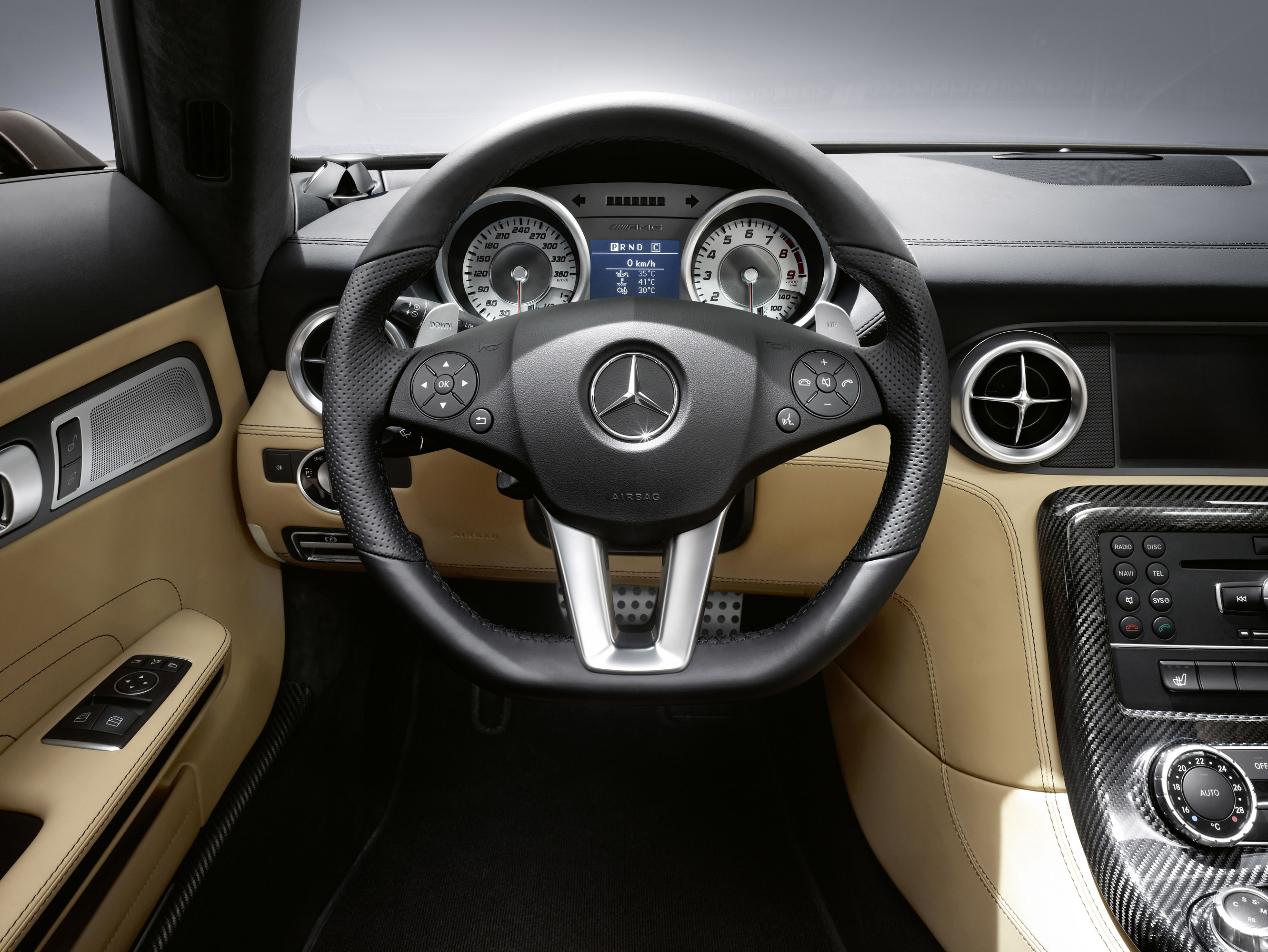 Mercedes-Benz SLS AMG GT Roadster photo #34