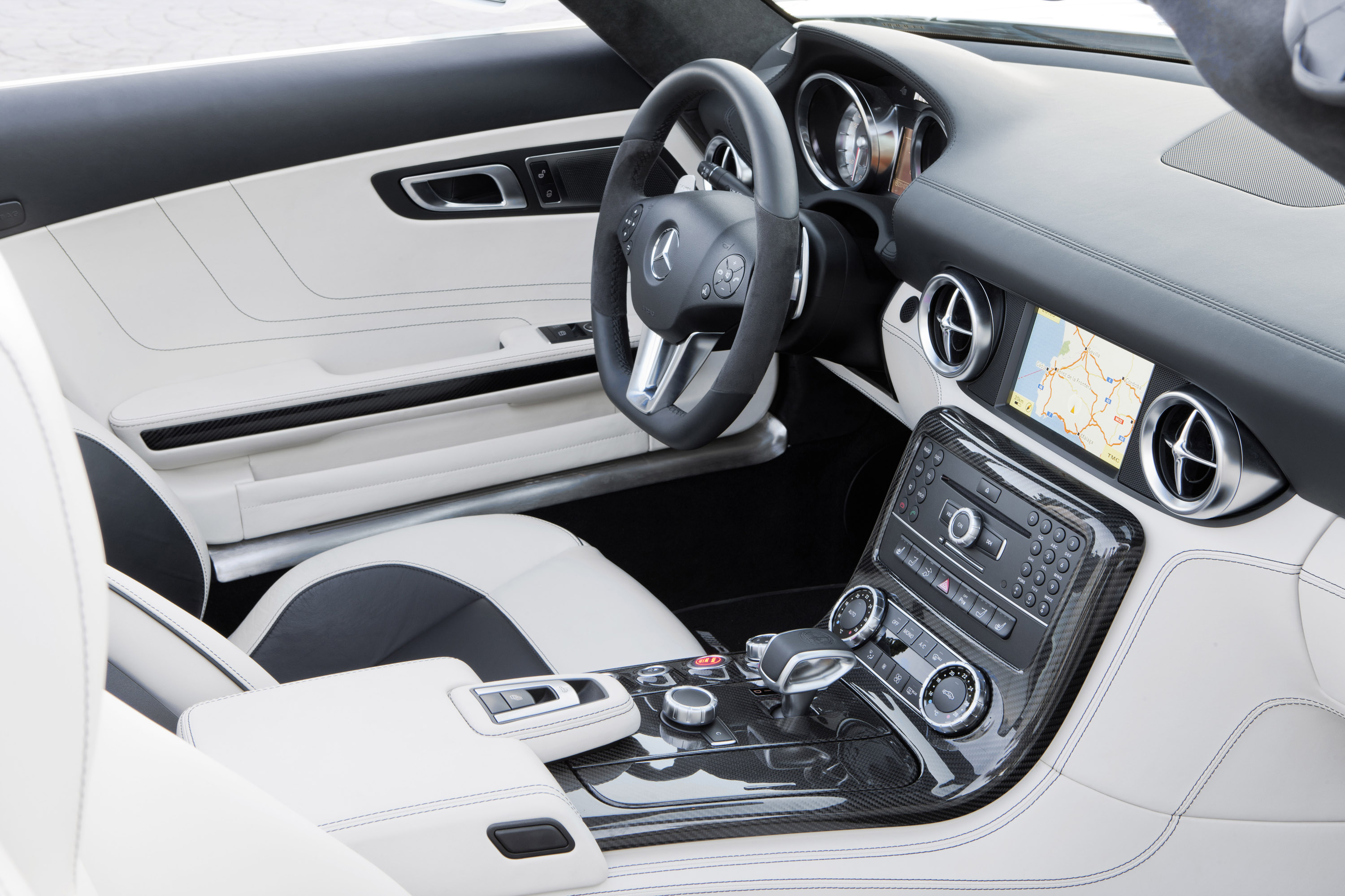 Mercedes-Benz SLS AMG GT Roadster photo #37