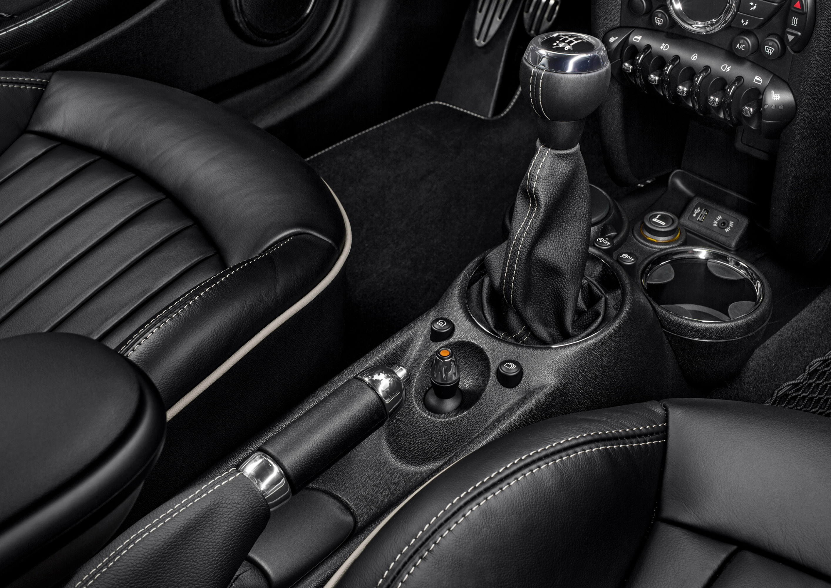 MINI Clubman Bond Street photo #29