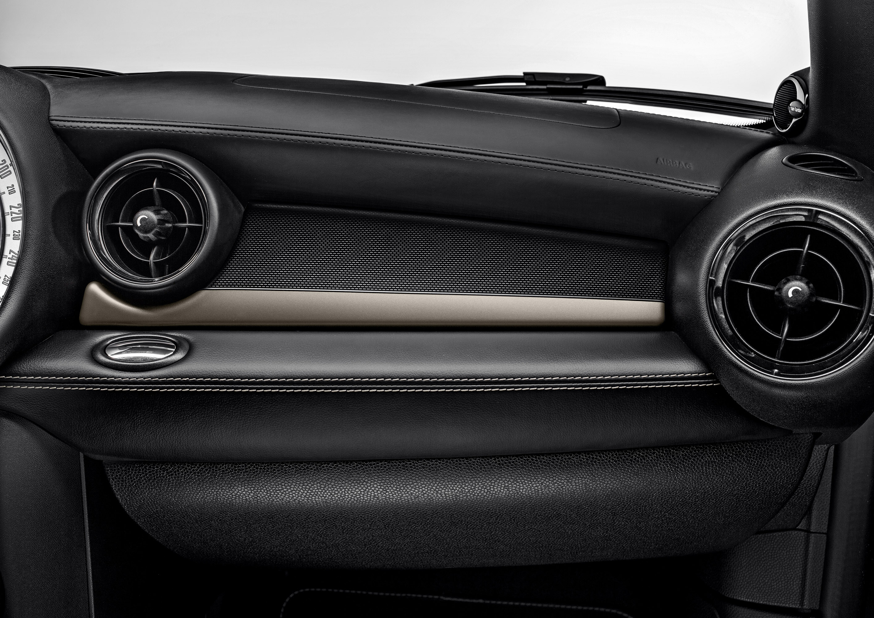 MINI Clubman Bond Street photo #41