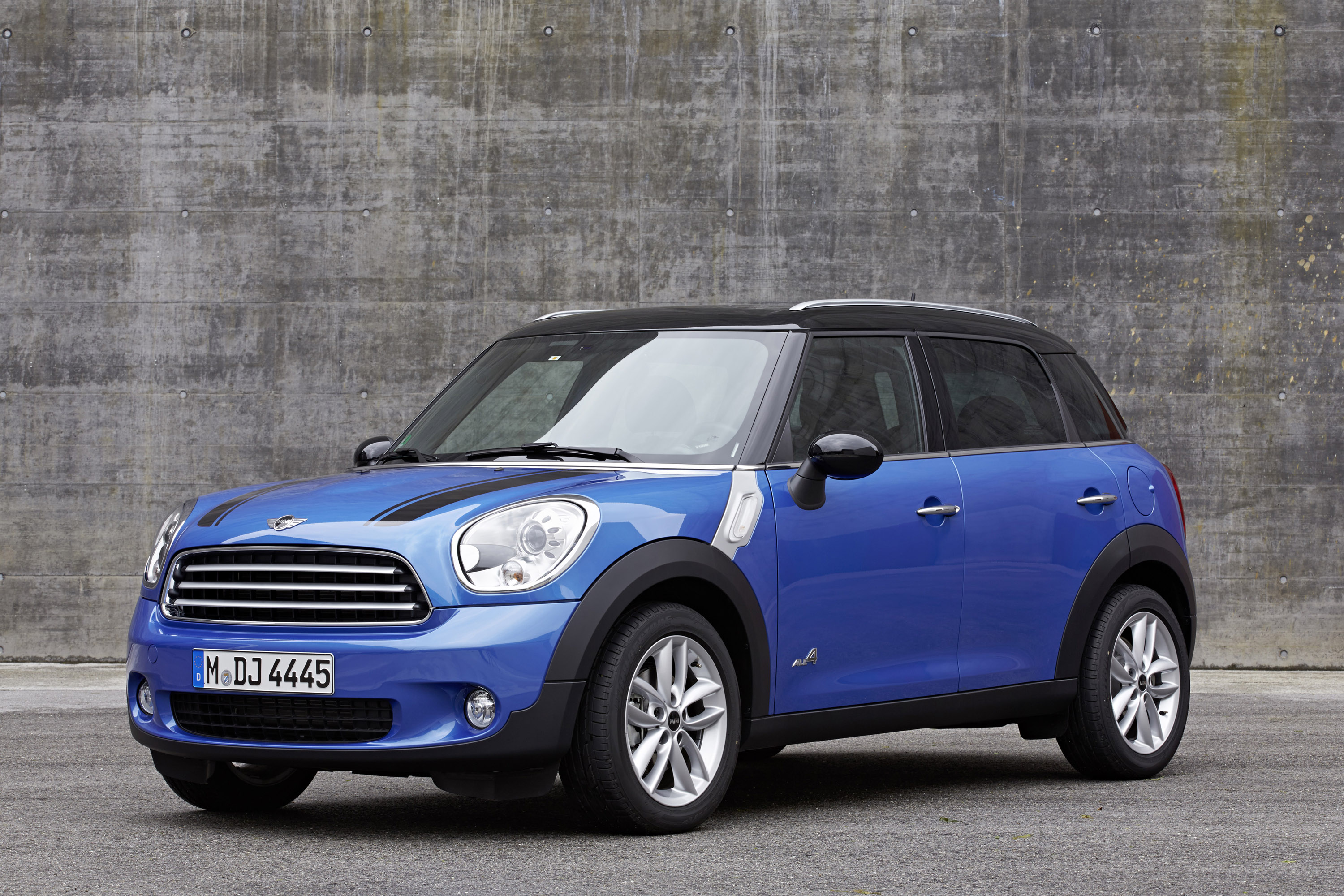 MINI Countryman Cooper ALL4 photo #1