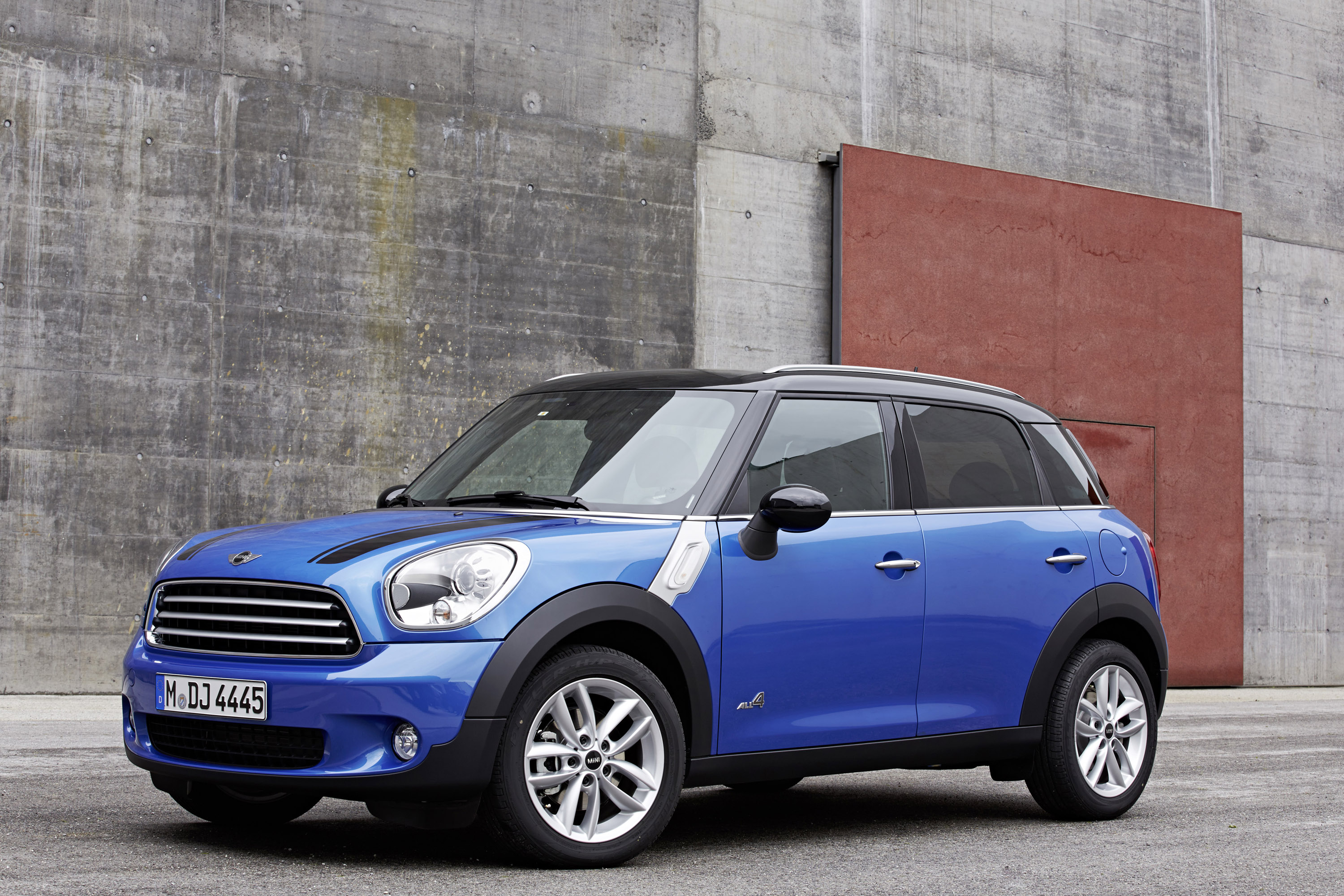 MINI Countryman Cooper ALL4 photo #3