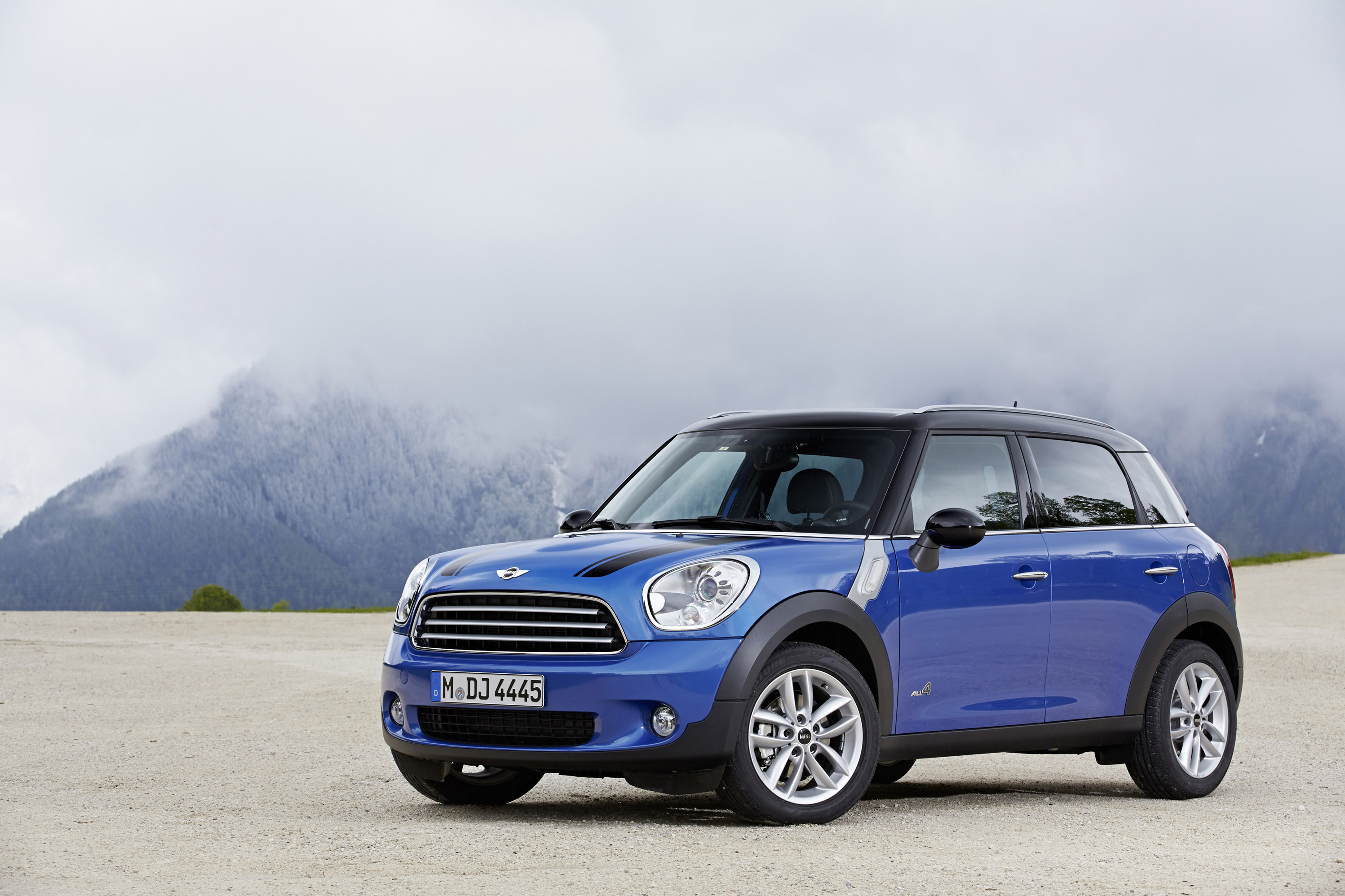 MINI Countryman Cooper ALL4 photo #16