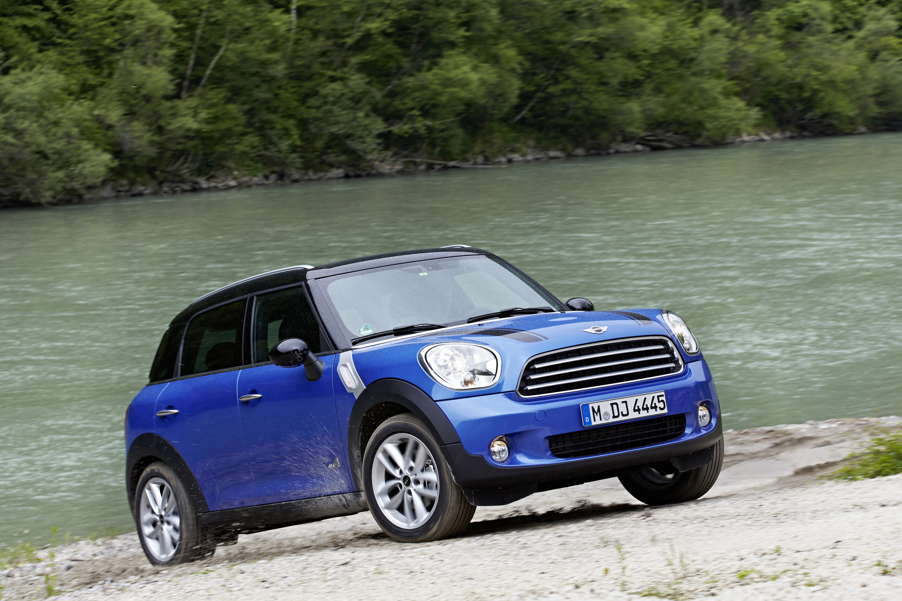 MINI Countryman Cooper ALL4 photo #21