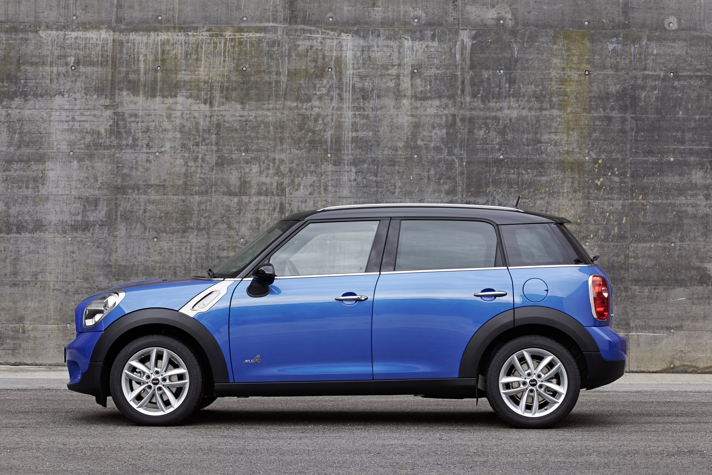 MINI Countryman Cooper ALL4 photo #34