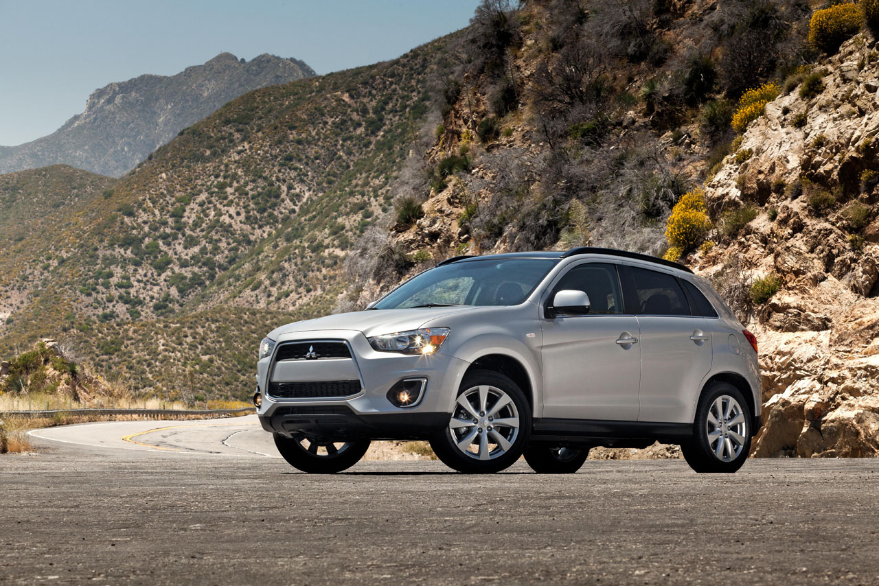 Mitsubishi Outlander Sport photo #16