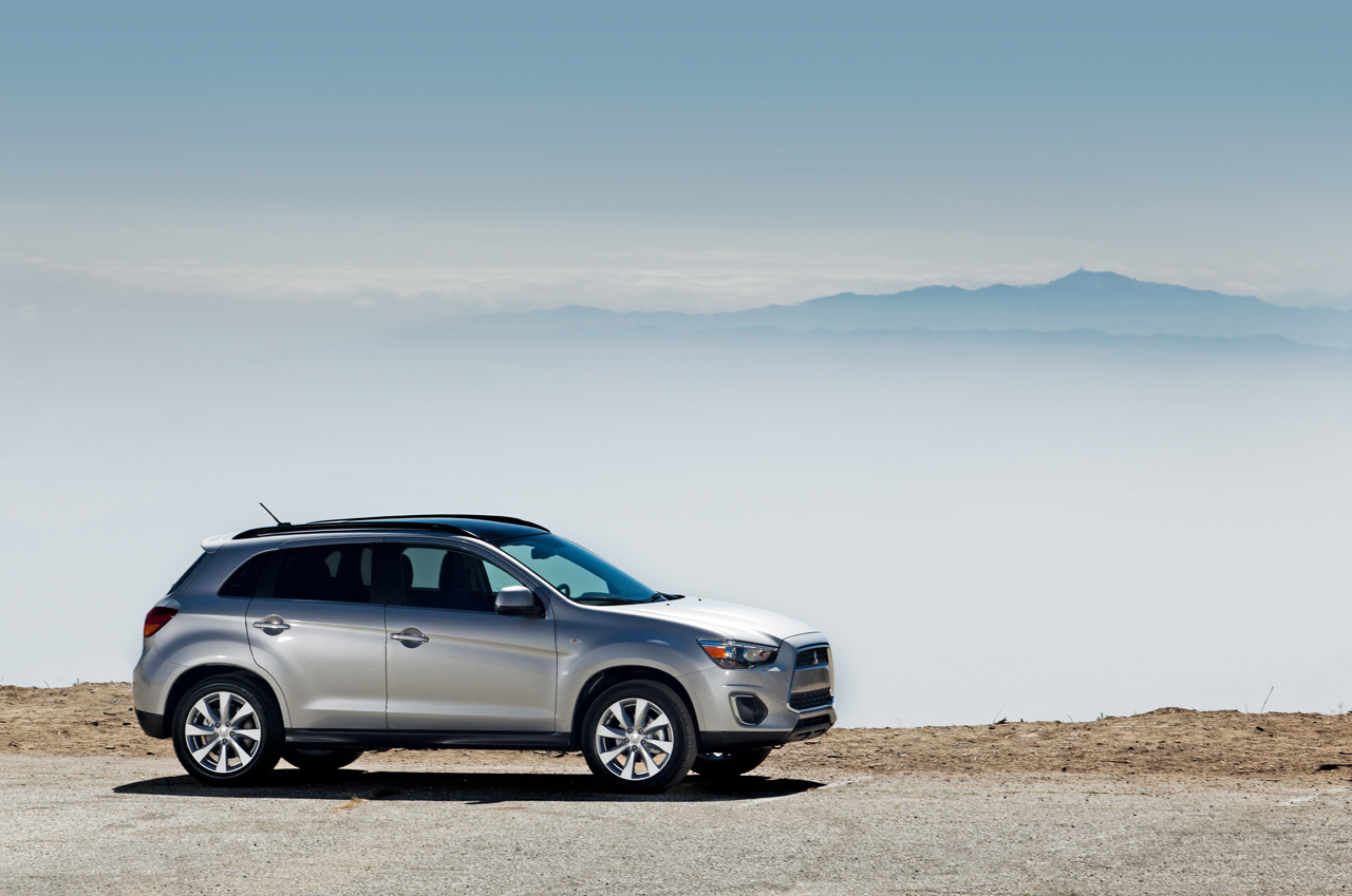 Mitsubishi Outlander Sport photo #19