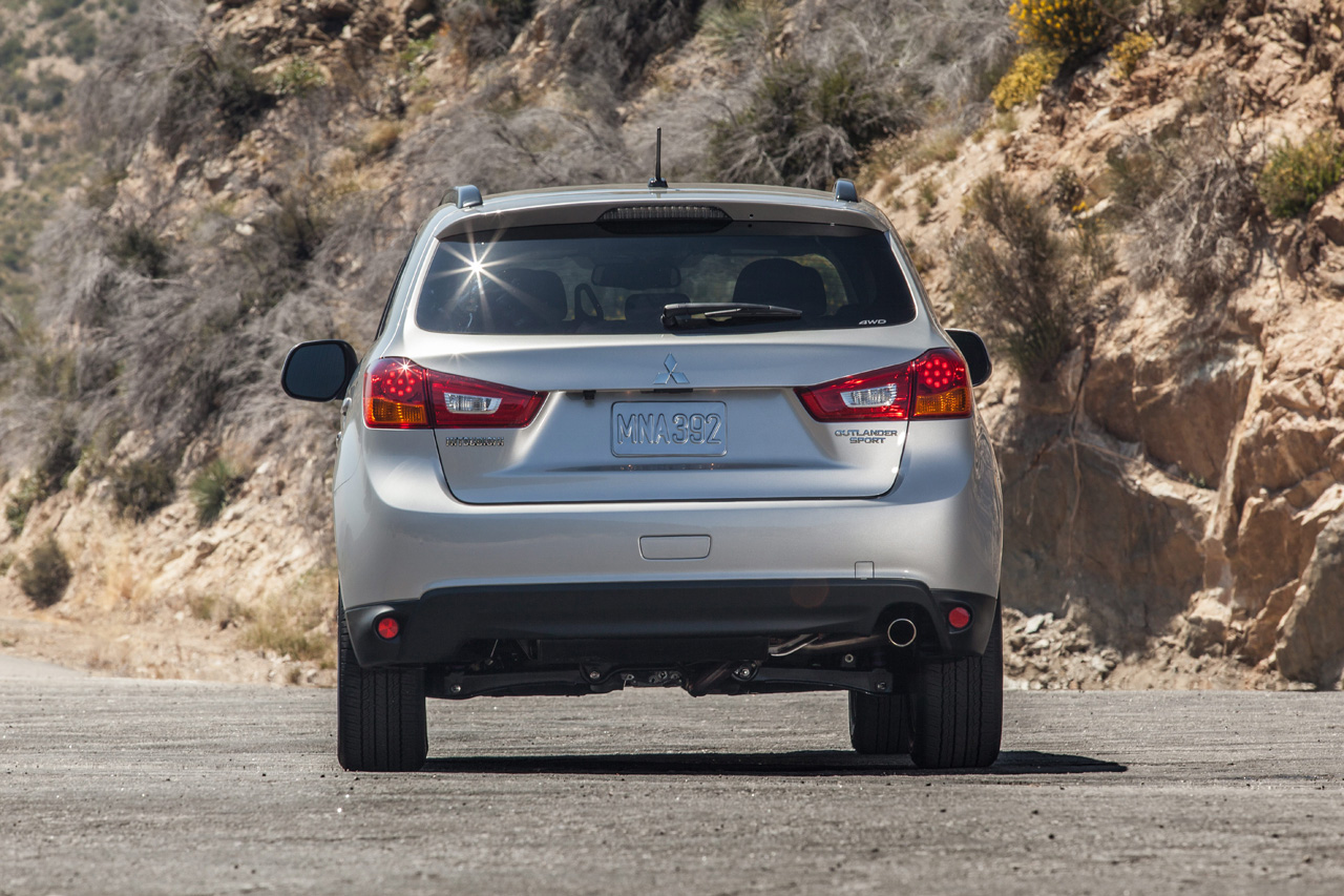 Mitsubishi Outlander Sport photo #26