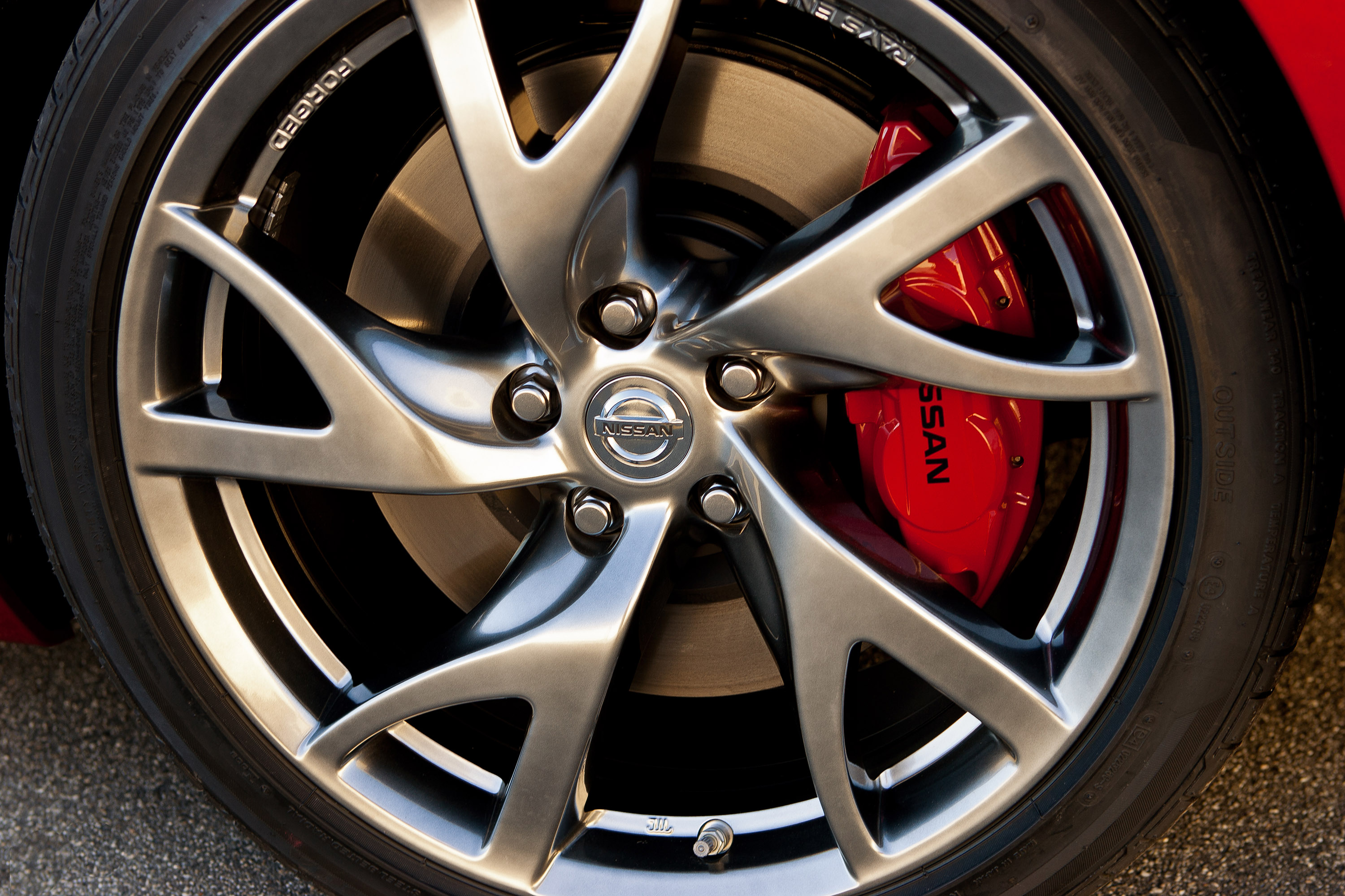 Nissan 370Z photo #23