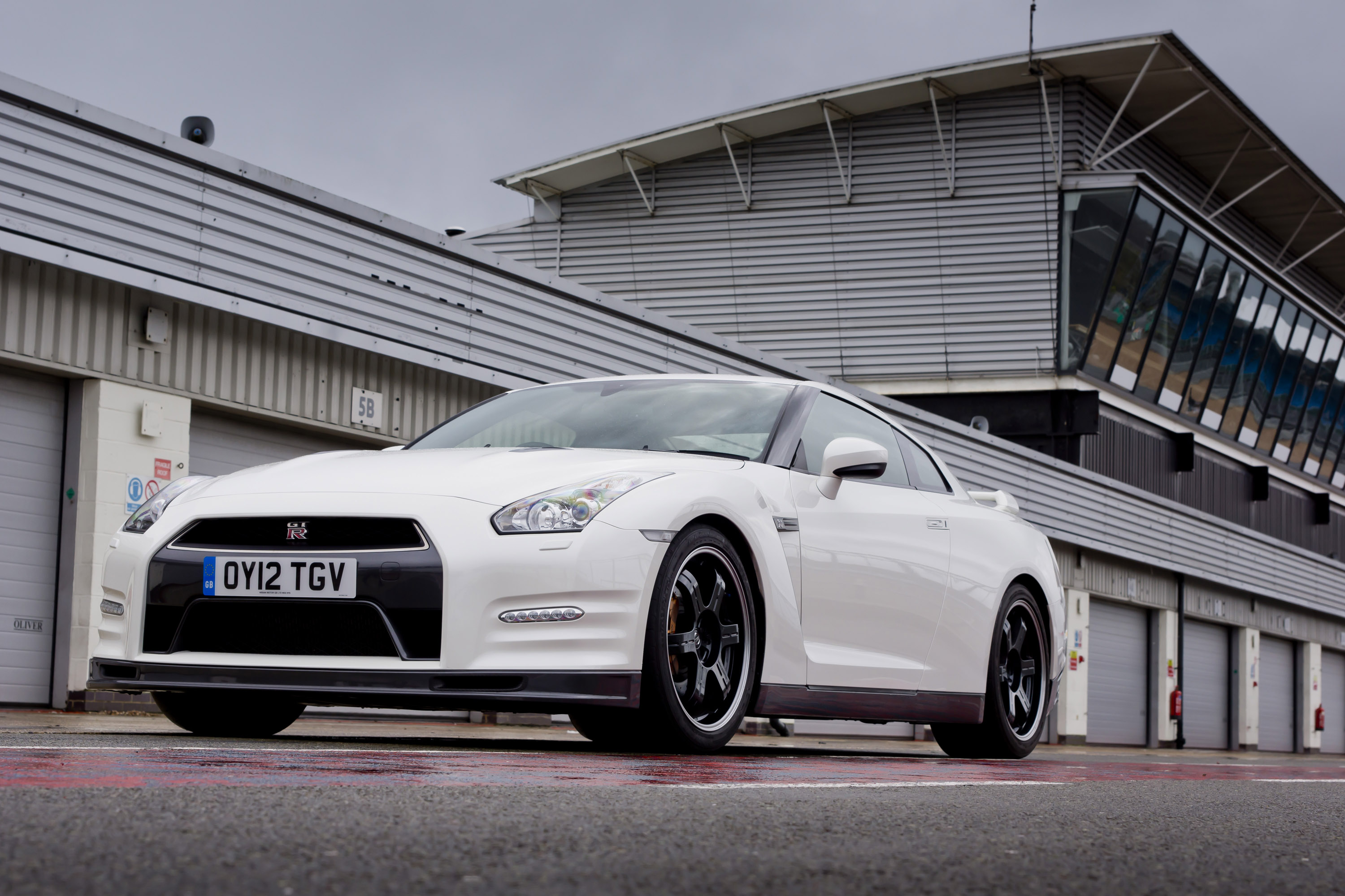 Nissan GT-R Track Pack Edition photo #4