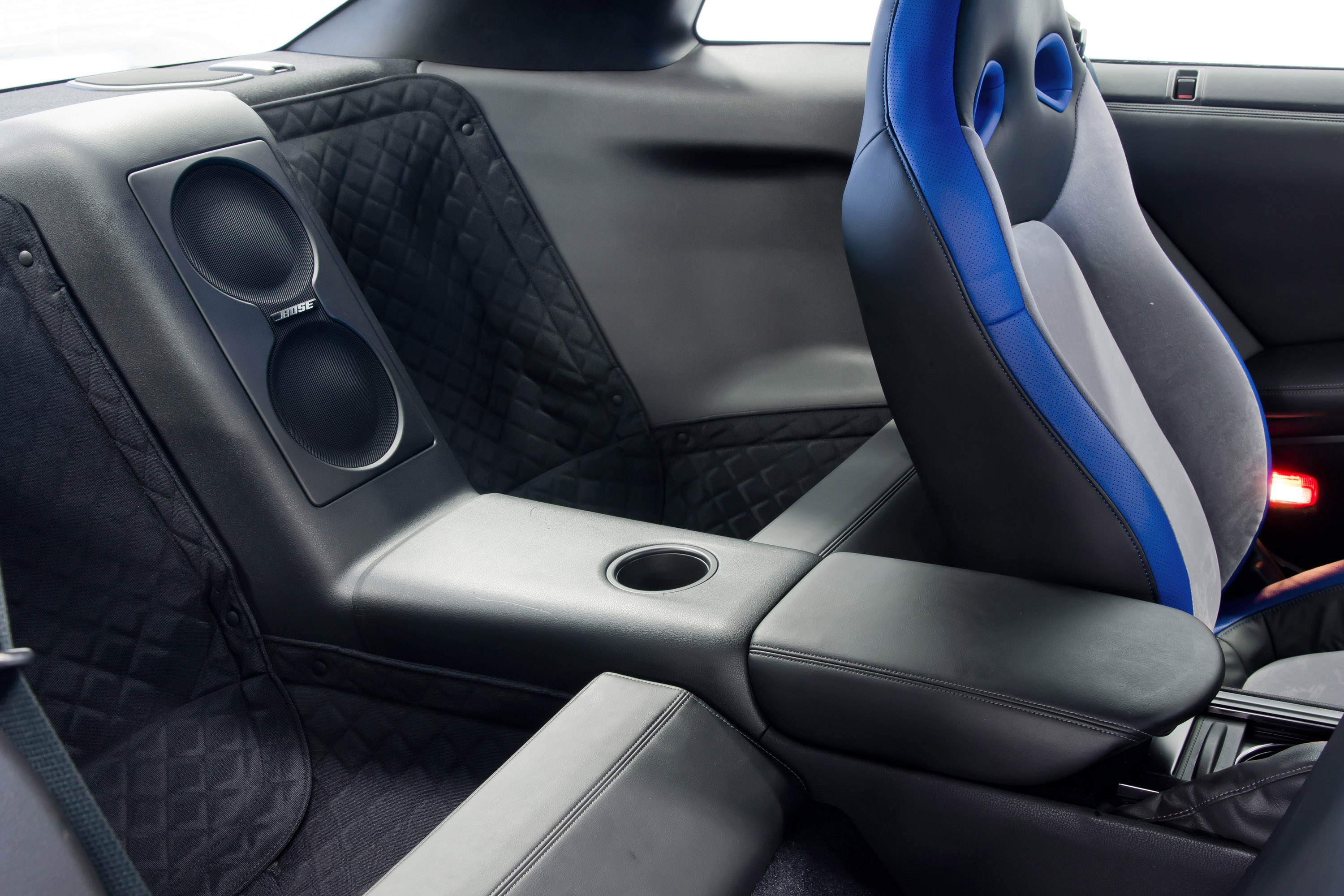 Nissan GT-R Track Pack Edition photo #12