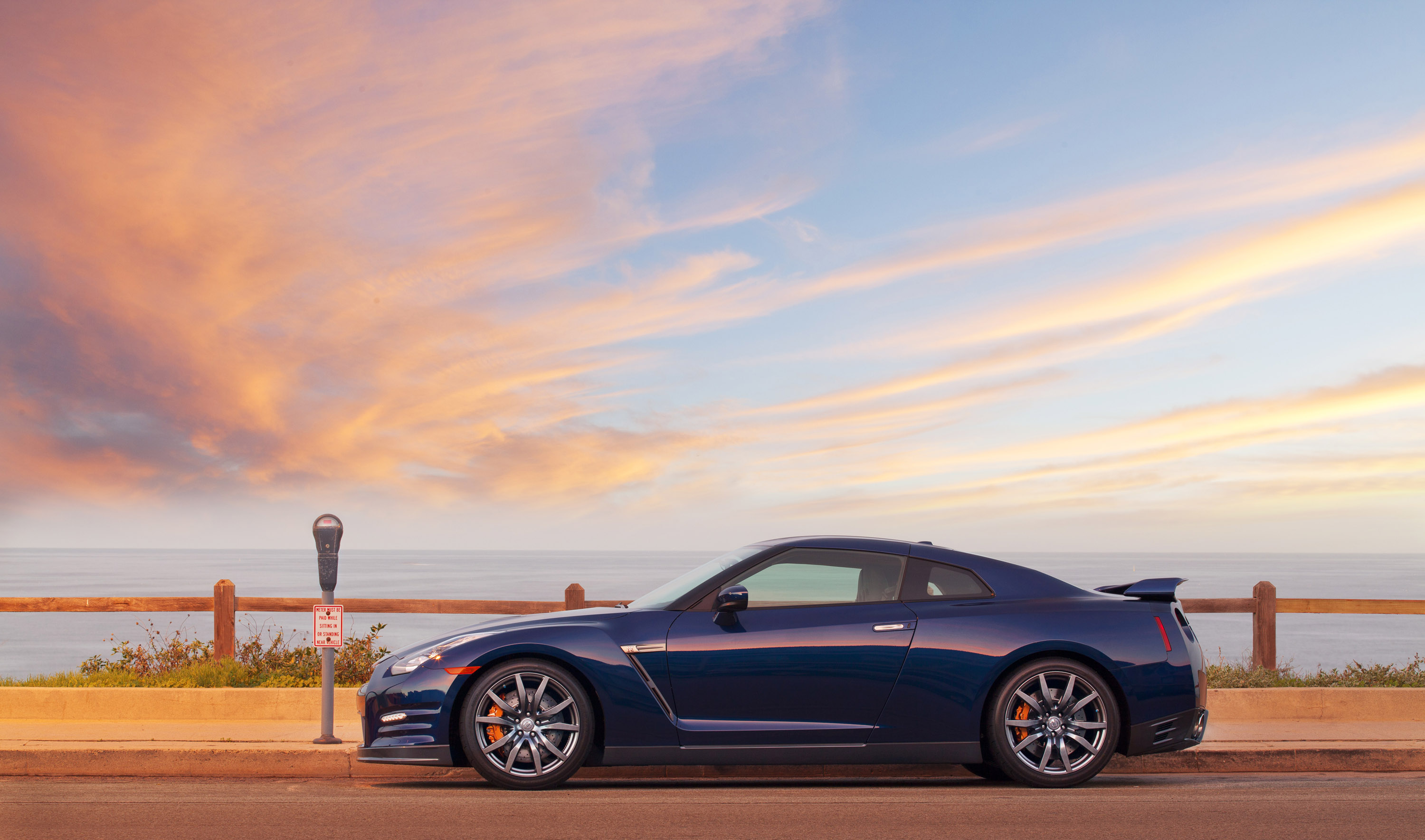 Nissan GT-R photo #15