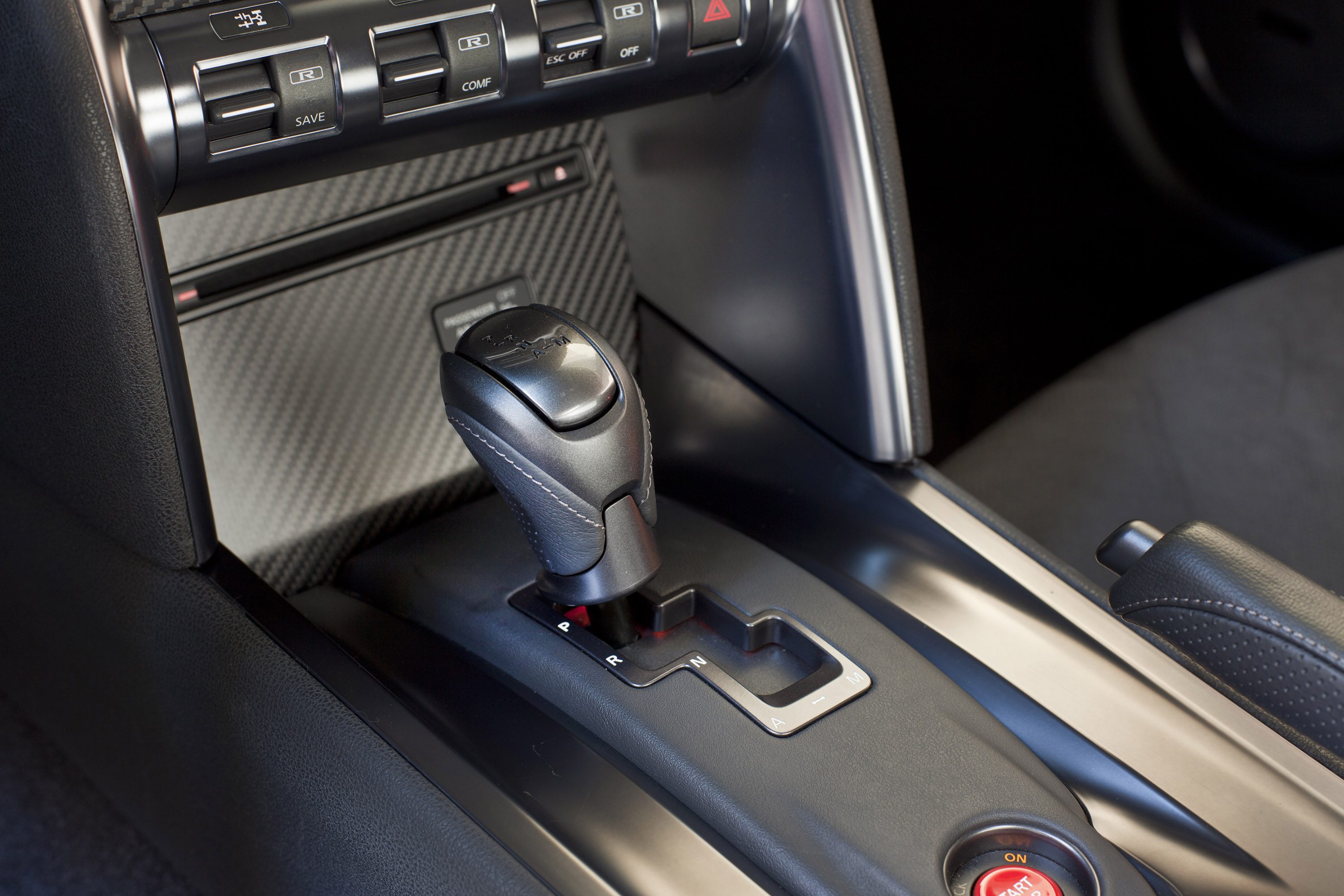 Nissan GT-R photo #21